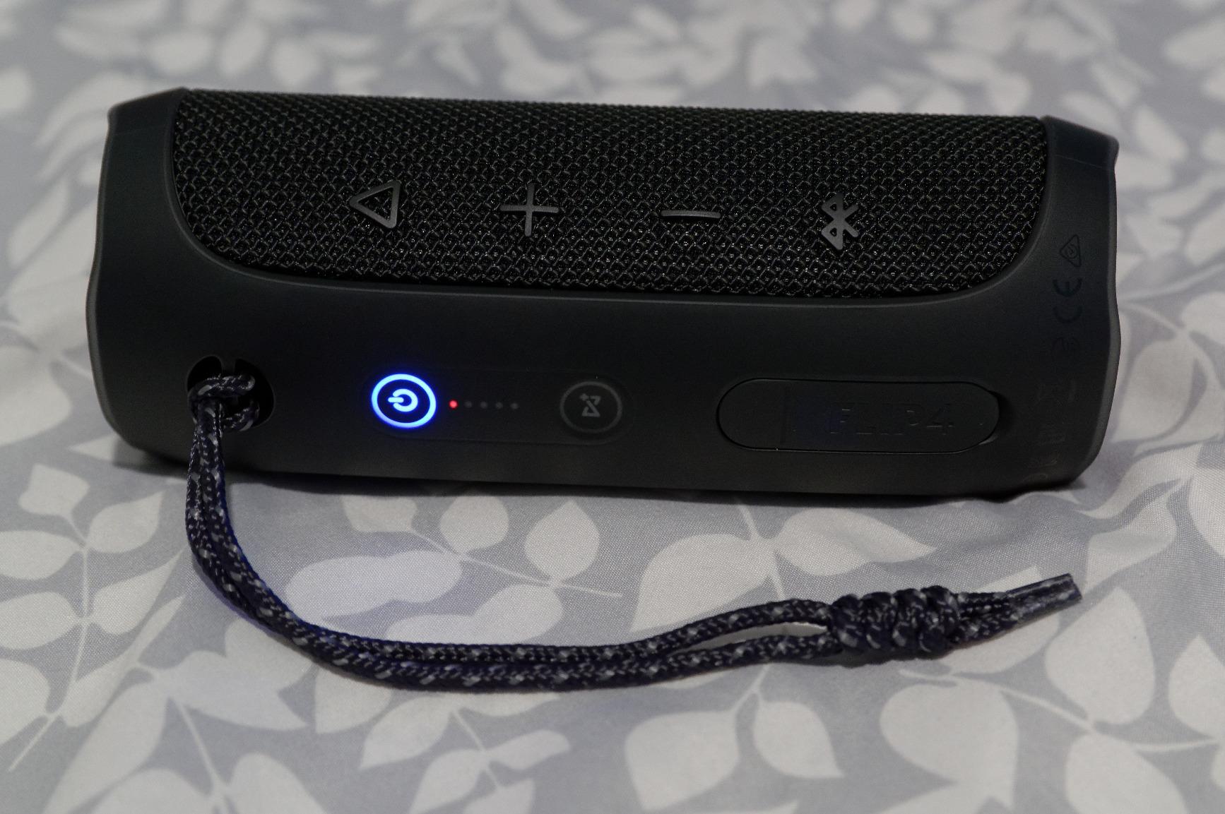 JBL Flip 4 Waterproof Portable Bluetooth Speaker - Red customer photo 2