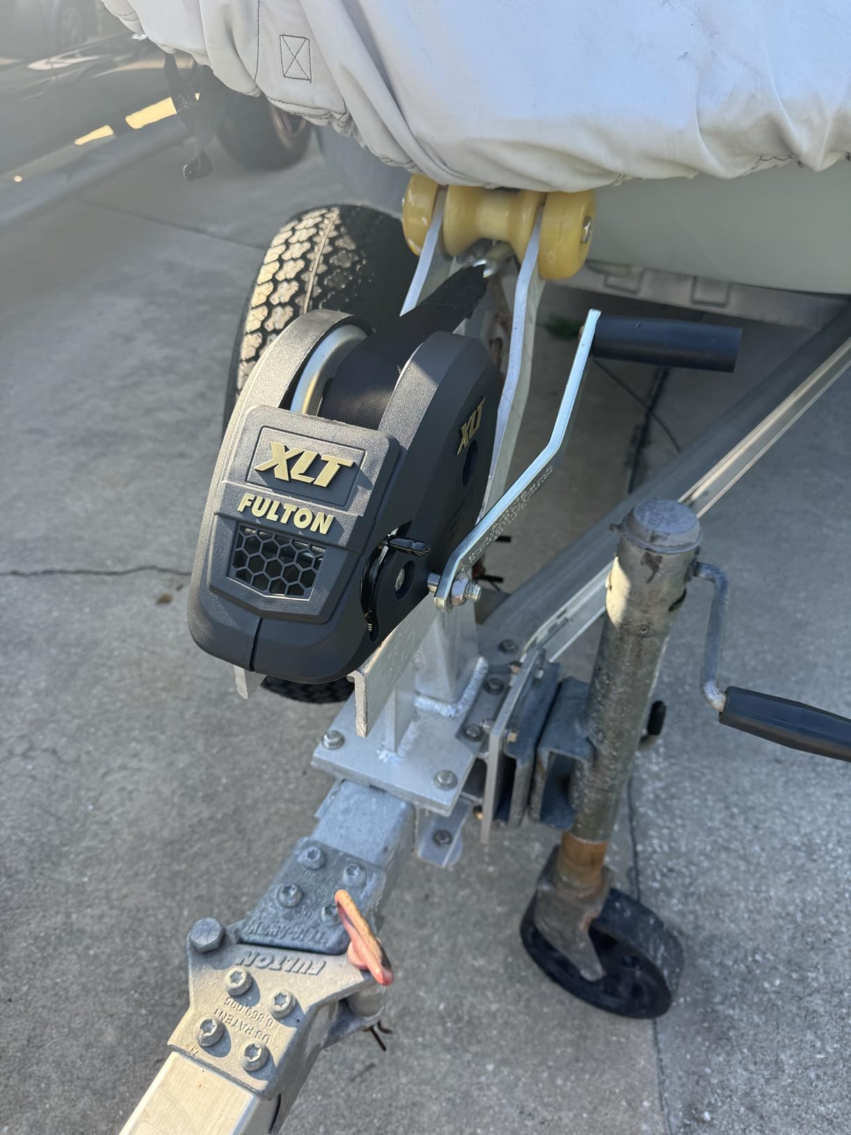 Fulton 142311 XLT Marine Trailer Winch, Single-Speed, 1,500 lbs. Capacity, 20 Foot Strap, 8 Inch Handle, Black Cover customer photo 2