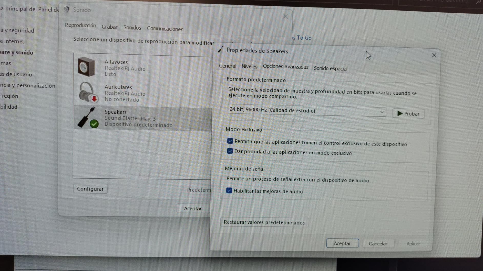 Creative Labs Sound Blaster Play! 3 External USB Sound Adapter for Windows and Mac. Plug and Play (No Drivers Required). Upgrade to 24-Bit 96Khz Playback customer photo 1