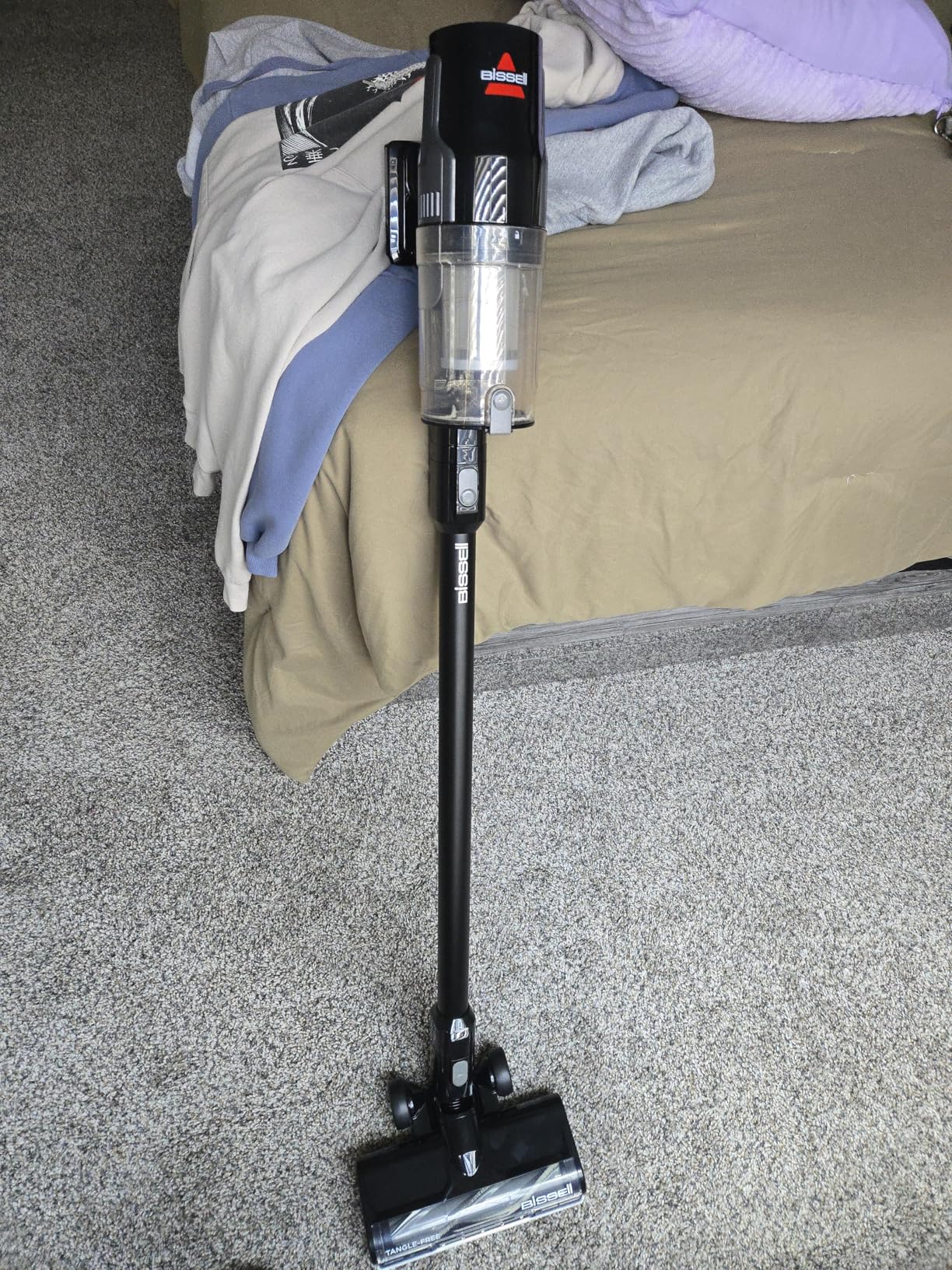 Bissell Featherweight Stick Lightweight Bagless Vacuum with Crevice Tool, 2033 customer photo 1