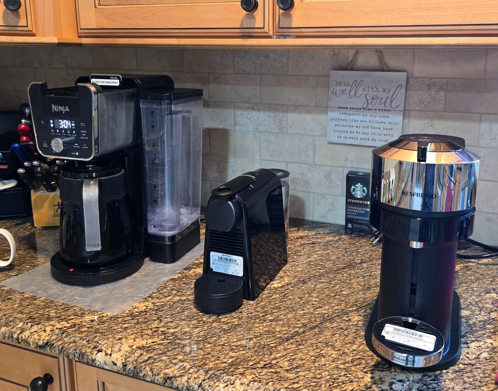 Essenza Mini Coffee and Espresso Machine by De'Longhi, 1150 watts, 110ml, Black customer photo 2