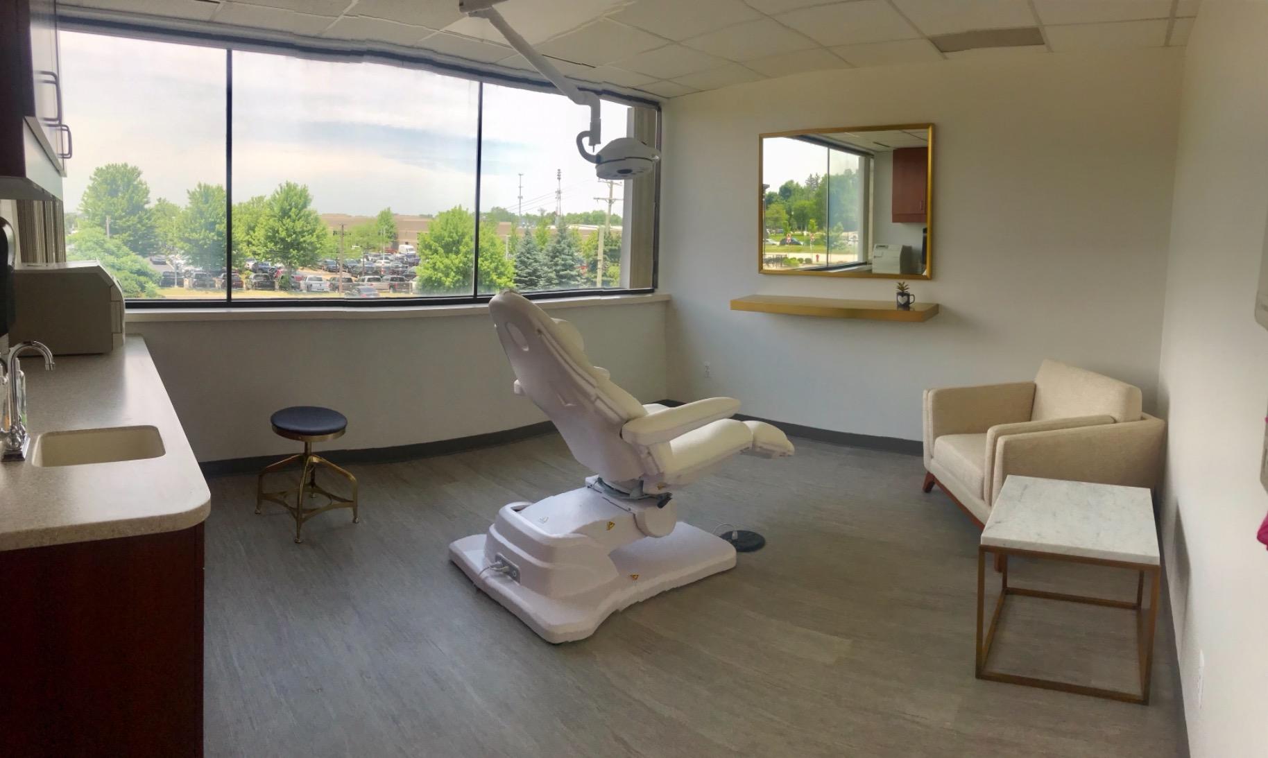 U.S. Solid 36 W Shadowless Exam Light Ceiling Medical Exam Lamp Surgical Examination Light customer photo 1