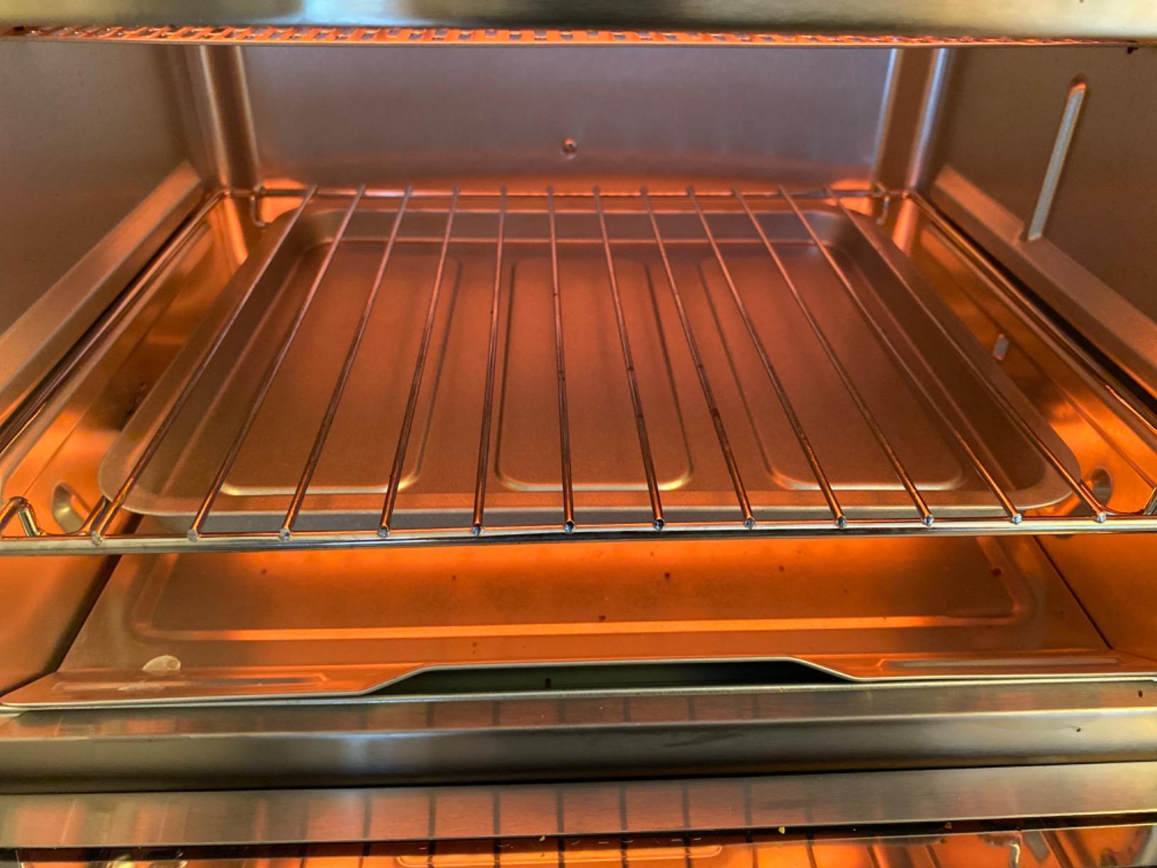 BLACK+DECKER 4-Slice Toaster Oven with Natural Convection, Stainless Steel, TO1760SS customer photo 1