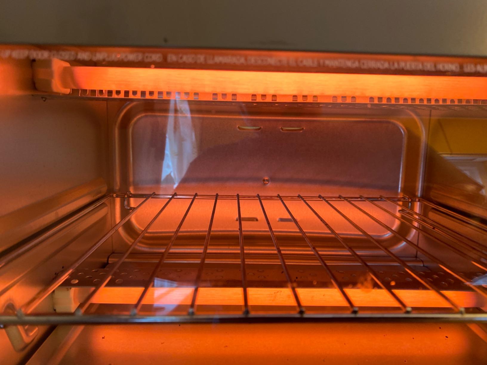 BLACK+DECKER 4-Slice Toaster Oven with Natural Convection, Stainless Steel, TO1760SS customer photo 2