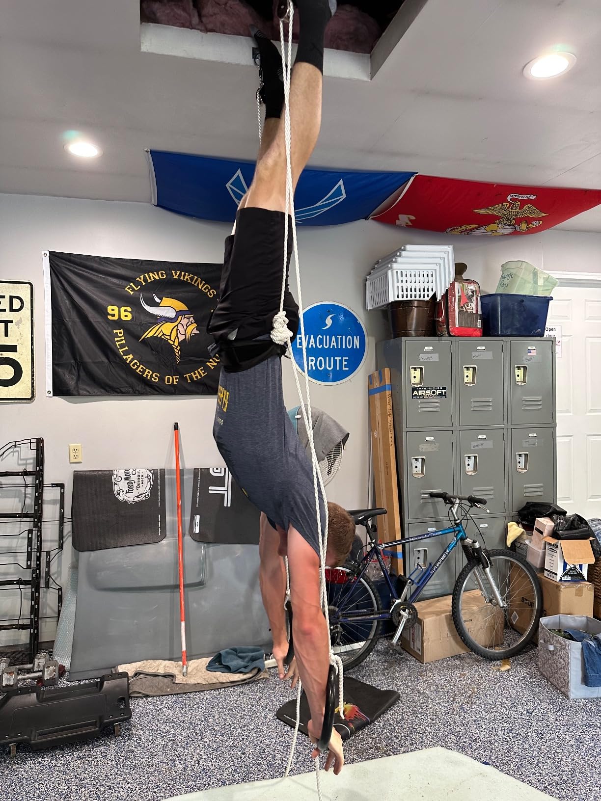 PACEARTH Gymnastic Rings 1100lbs Capacity with 14.76ft Adjustable Buckle Straps Pull Up Exercise Rings Non-Slip Rings for Home Gym Full Body Workout customer photo 2