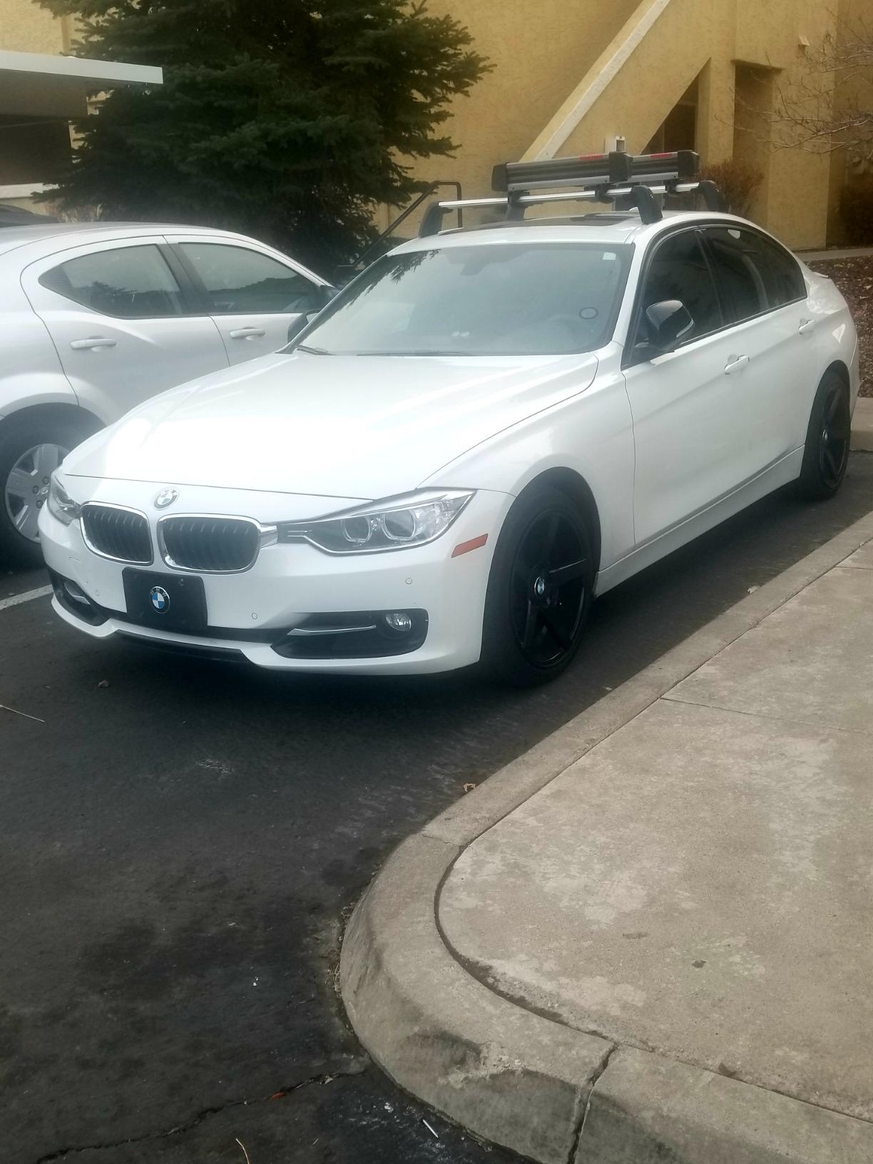 Yakima FreshTrack Ski & Snowboard Mount - Universal Roof Rack Compatibility customer photo 2