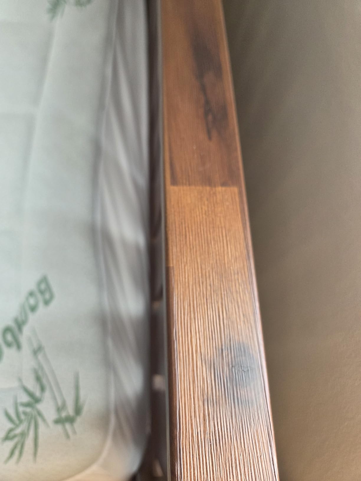 ZINUS Vivek Deluxe Wood Platform Bed Frame with Headboard, Wood Slat Support, No Box Spring Needed, Easy Assembly, Queen customer photo 2