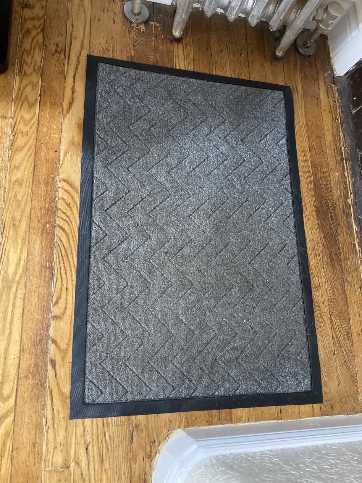 GORILLA GRIP 100% Waterproof All-Season WeatherMAX Doormat US Designed Natural Rubber, Stain Fade Resistant, Low Profile Indoor Outdoor Door Mats, Easy Clean, 29x17 Gray Diamond customer photo 2