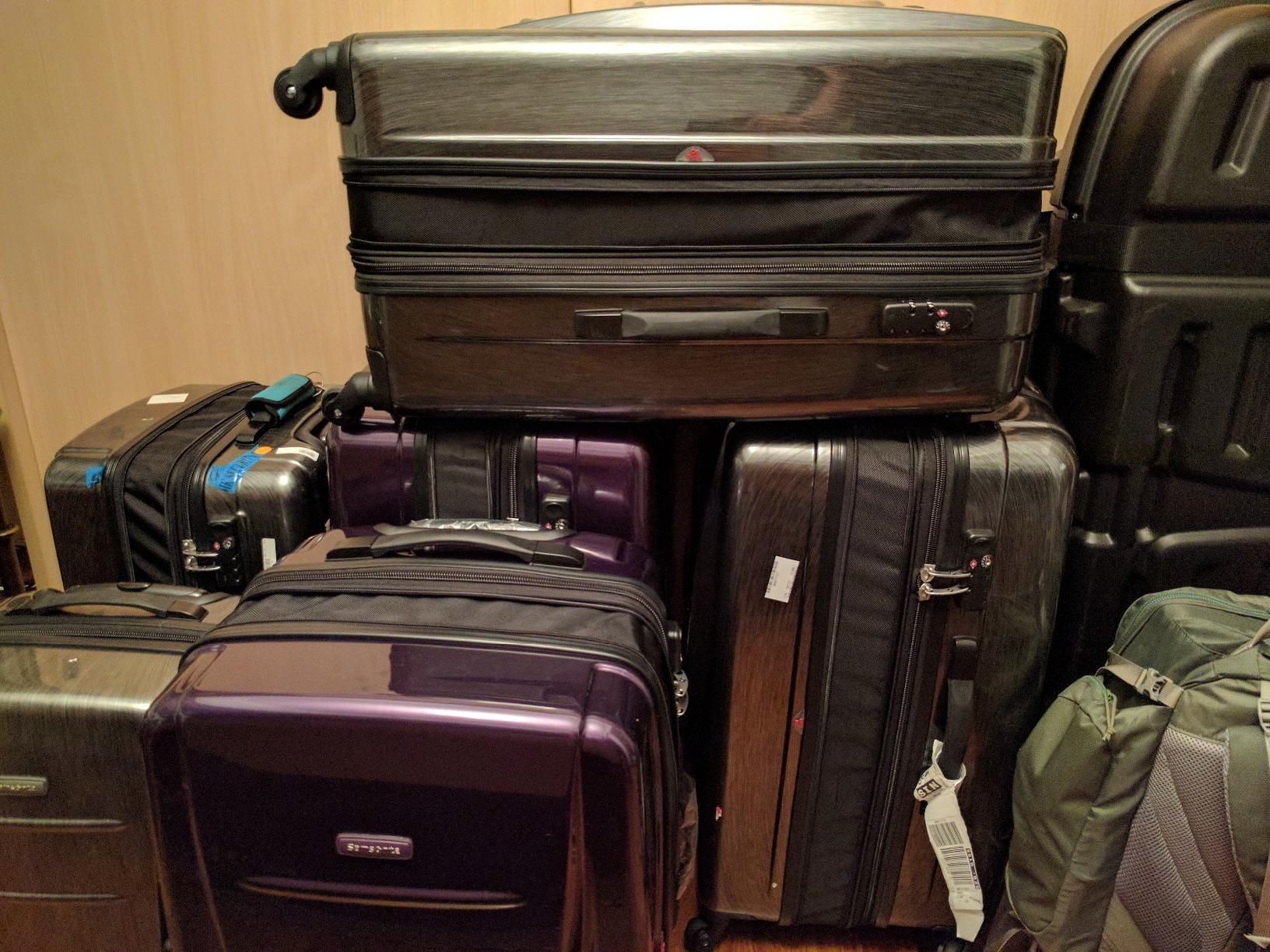 Samsonite Winfield 2 Hardside Expandable Luggage with Spinner Wheels, Brushed Anthracite, Checked-Large 28-Inch customer photo 2