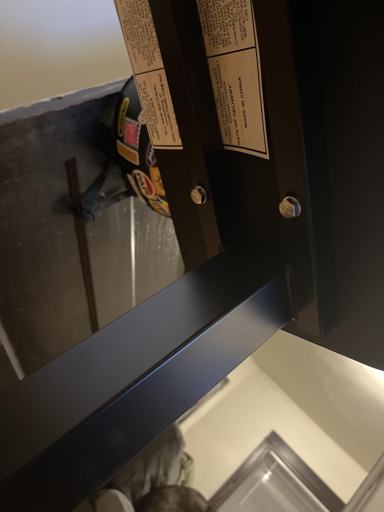 Amazon Basics Sturdy Flat Weight Bench for Home Gym, Strength Training, Stable Assembly, Black customer photo 2