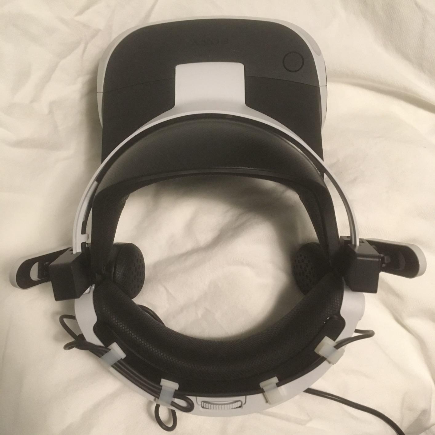 Bionik Mantis Attachable VR Headphones: Compatible with PlayStation VR, Adjustable Design, Connects Directly to PSVR, Hi-Fi Sound, Sleek Design, Easy Installation customer photo 2
