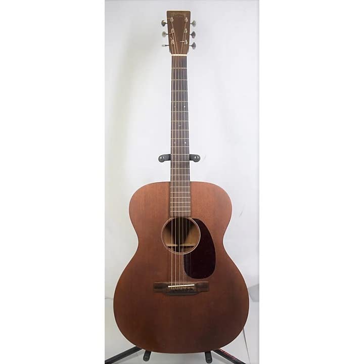 Martin Guitar 000-15M StreetMaster with Gig Bag, Acoustic Guitar for the Working Musician, Mahogany Construction, Distressed Satin Finish, 000-14 Fret, and Low Oval Neck Shape customer photo 1