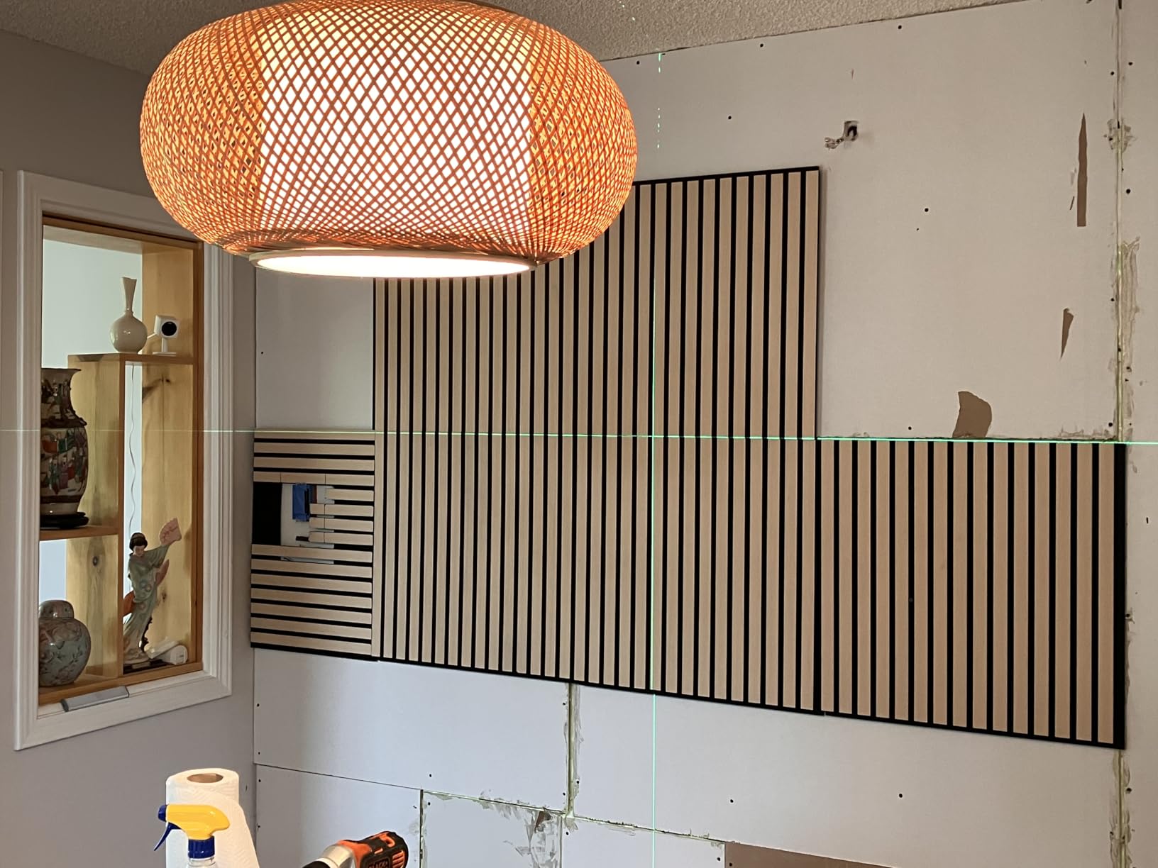 Huepar Laser Level, 100Ft Self Leveling Green Cross Line Laser for Picture Hanging, Tile, Decoration & DIY Construction - 360° Magnetic Base & AA Battery, Indoor Use customer photo 1