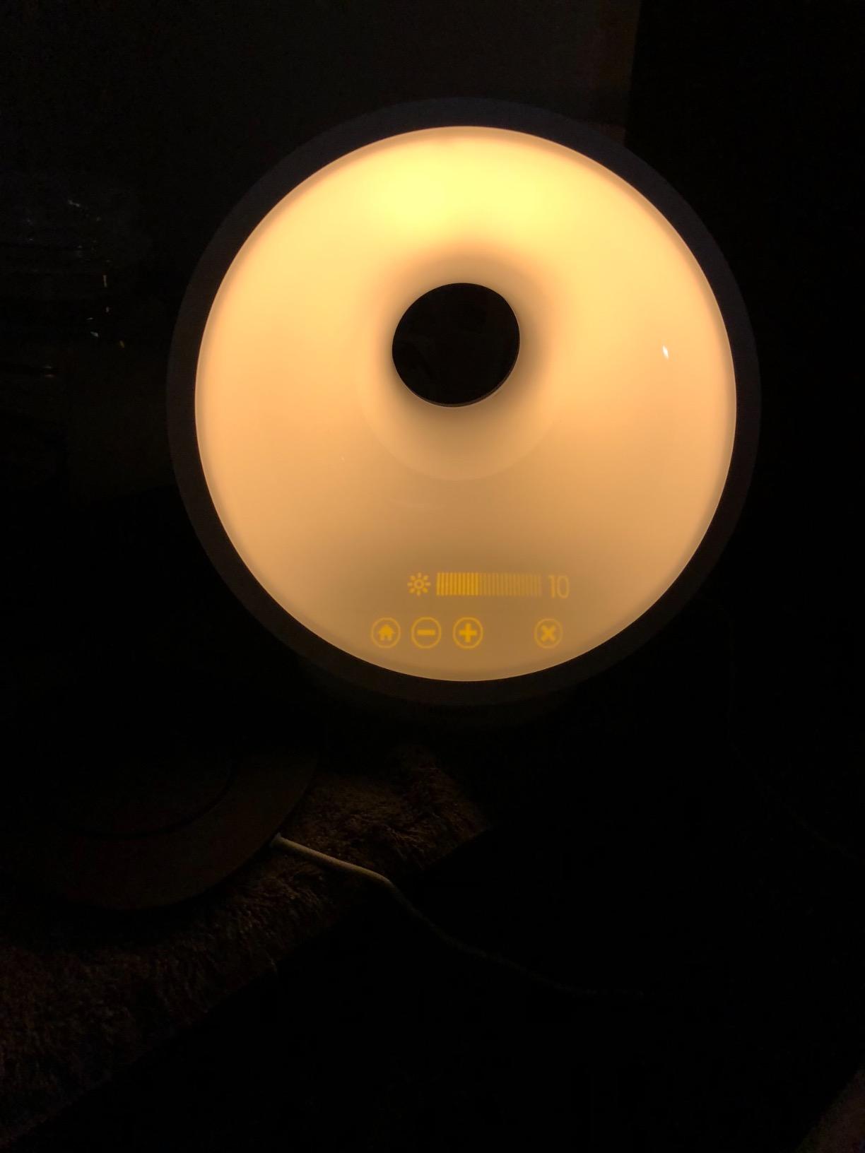 Philips SmartSleep Sleep and Wake-Up Light, Simulated Sunrise and Sunset, Multiple Lights and Sounds, RelaxBreathe to Sleep customer photo 1
