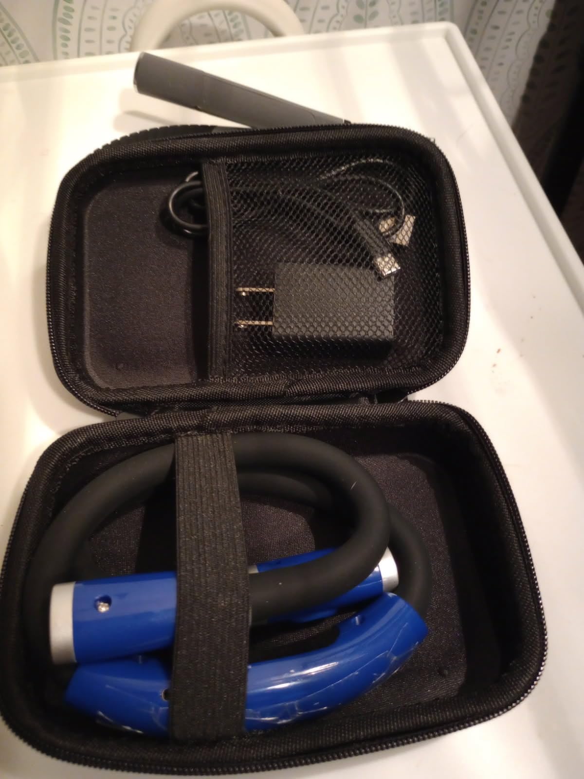 Vekkia Rechargeable LED Neck Reading Light, Book Lights for Reading in Bed, 3 Brightness Levels, Flexible Soft Silicone Arms Comfortable Wear, Long Lasting. Great for Readers, Craft & Knitting customer photo 2