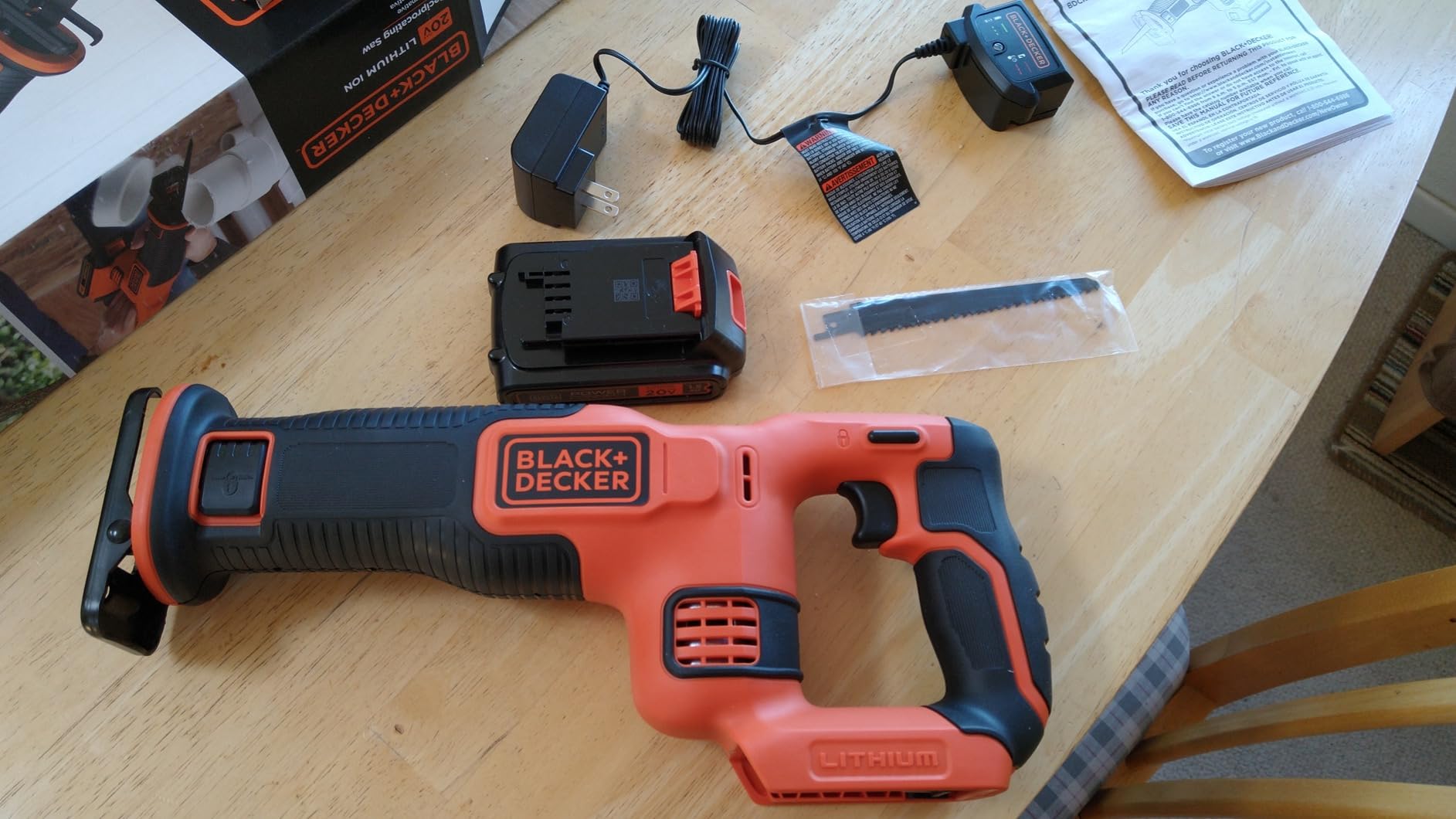 BLACK+DECKER 20V MAX* Cordless Reciprocating Saw Kit (BDCR20C) customer photo 2