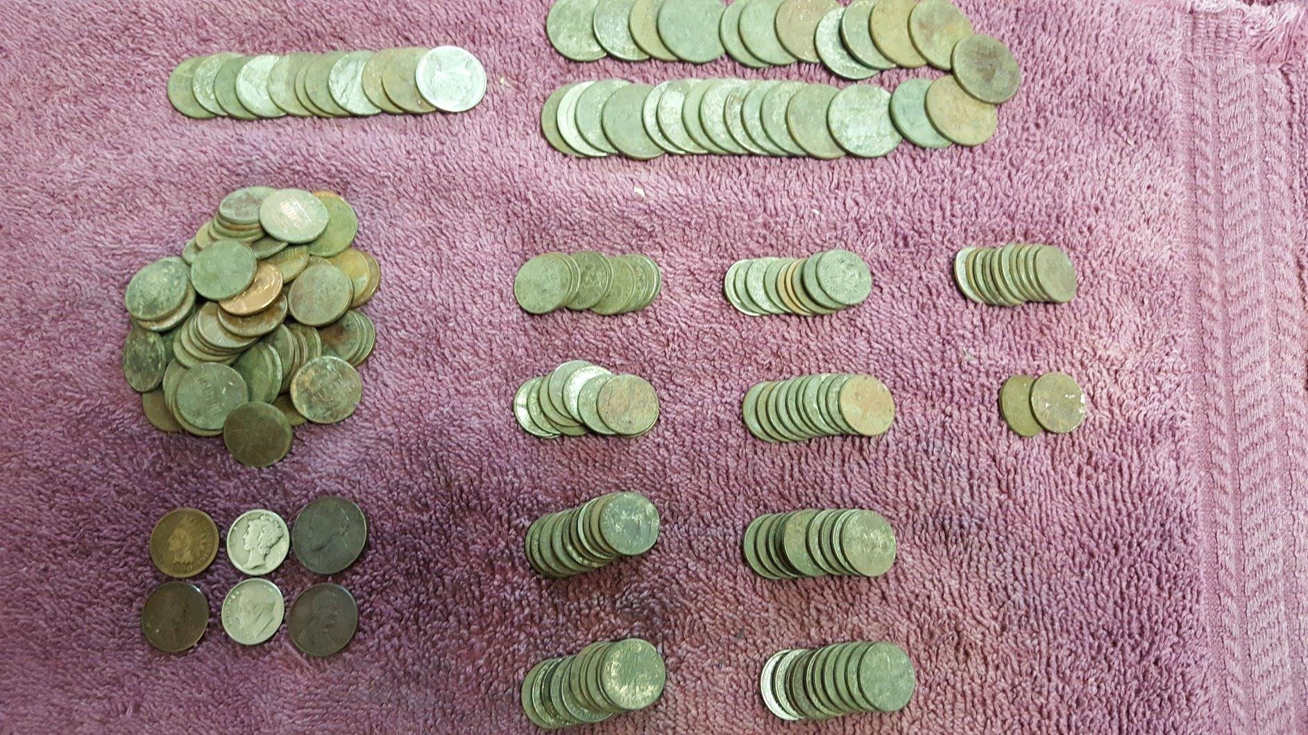 Garrett ACE 400 Metal Detector - Made in the USA - Digital Target ID, Iron Audio, Adjustable Frequency, Electronic Pinpointing, Includes Searchcoil Cover customer photo 1