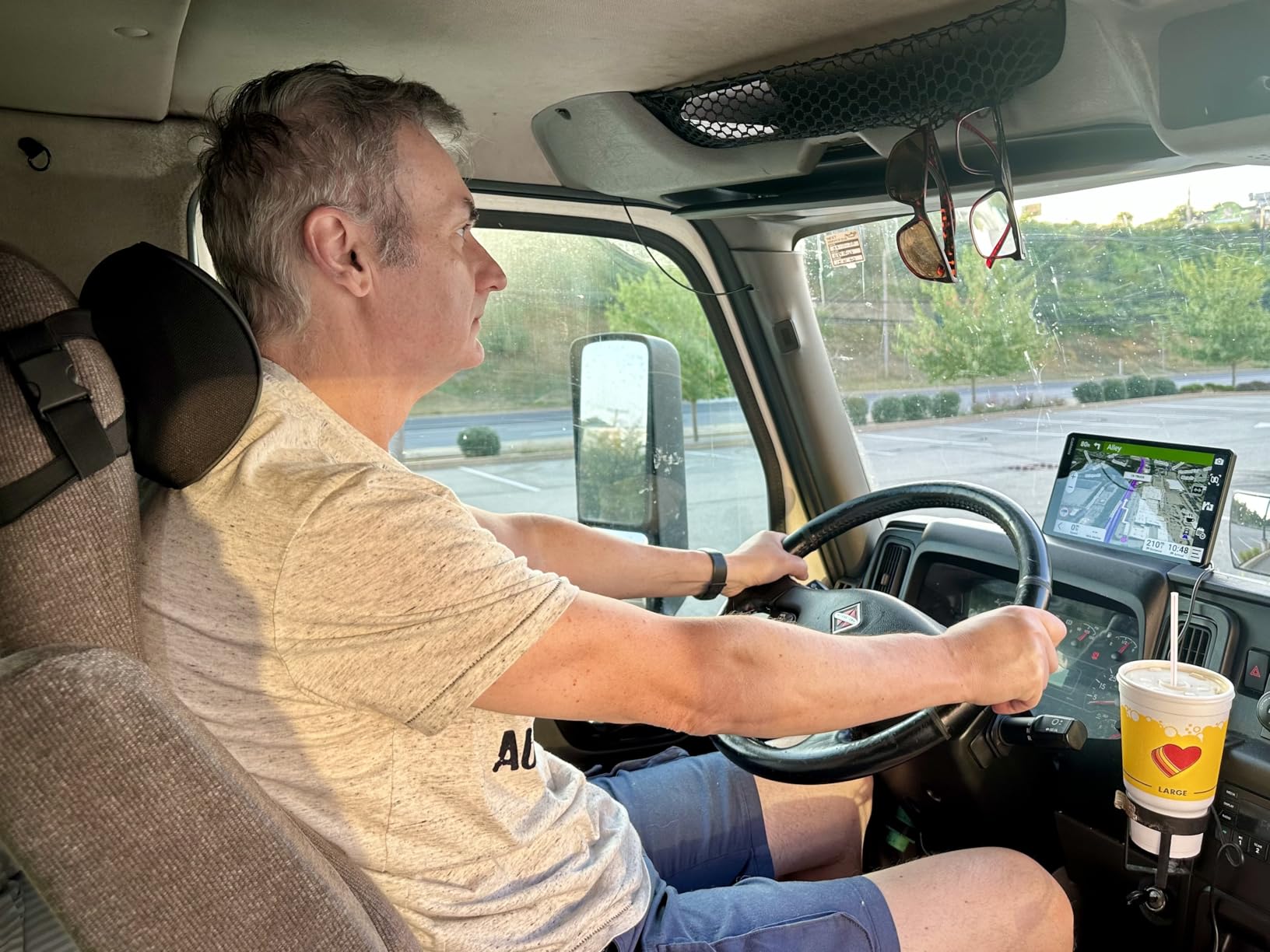 Aukee Car Headrest Pillow Memory Foam Car Neck Pillow with Adjustable Strap Soft Leather Headrest for Driving Home Office Black (1PC) customer photo 1