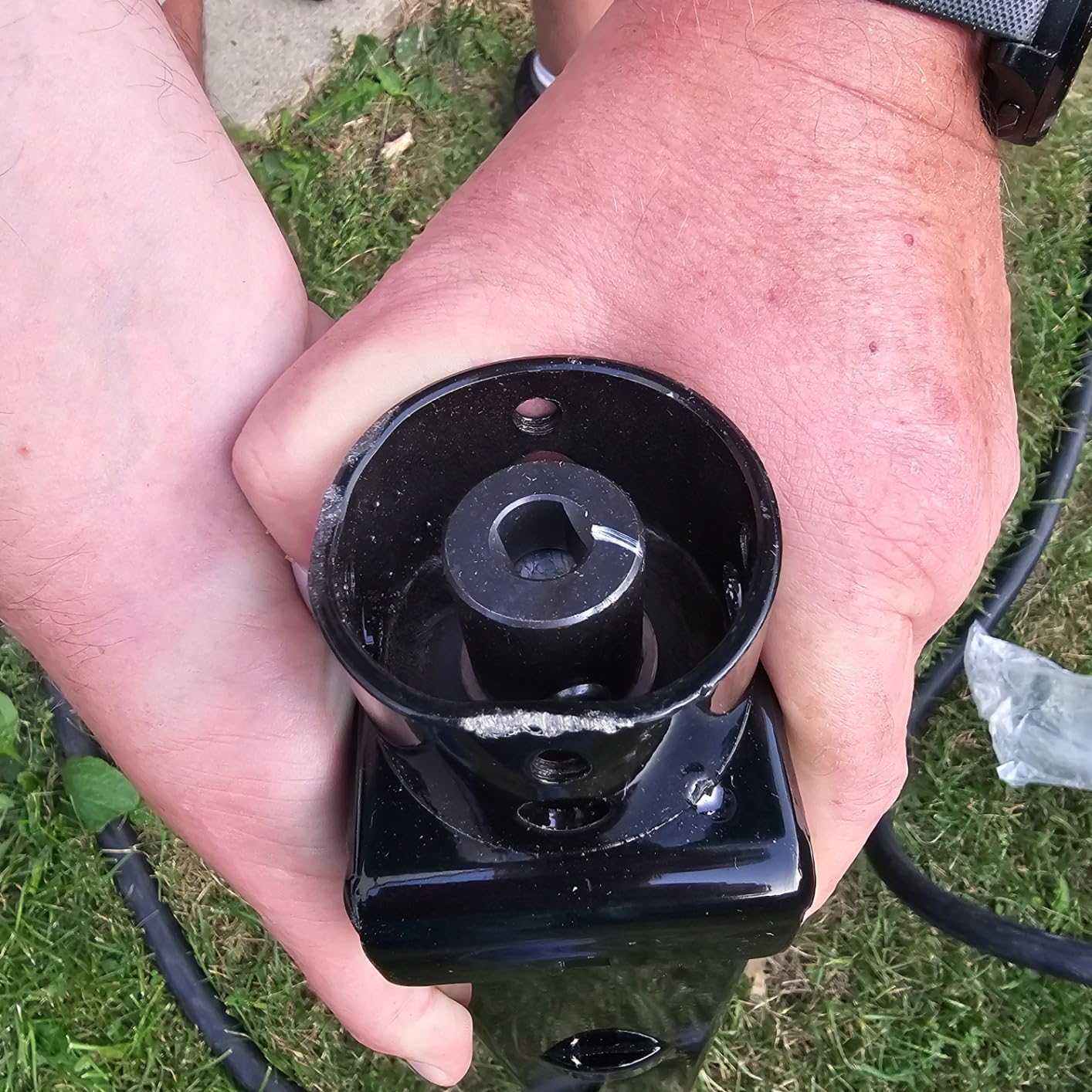 Lippert Ground Control 3.0 Automatic 5th Wheel RV Leveling System Front Hall Effect Jack for Right or Left Leg Replacement with 5,000-lb. Load Capacity - 305340 customer photo 1