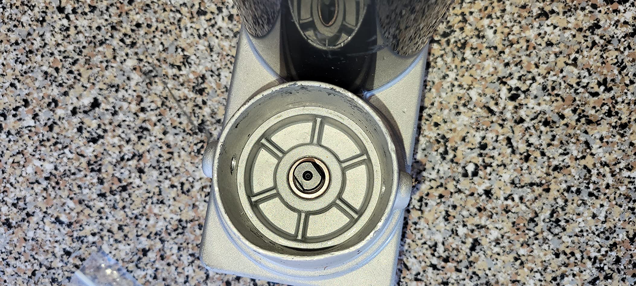 Lippert Ground Control 3.0 Automatic 5th Wheel RV Leveling System Front Hall Effect Jack for Right or Left Leg Replacement with 5,000-lb. Load Capacity - 305340 customer photo 2