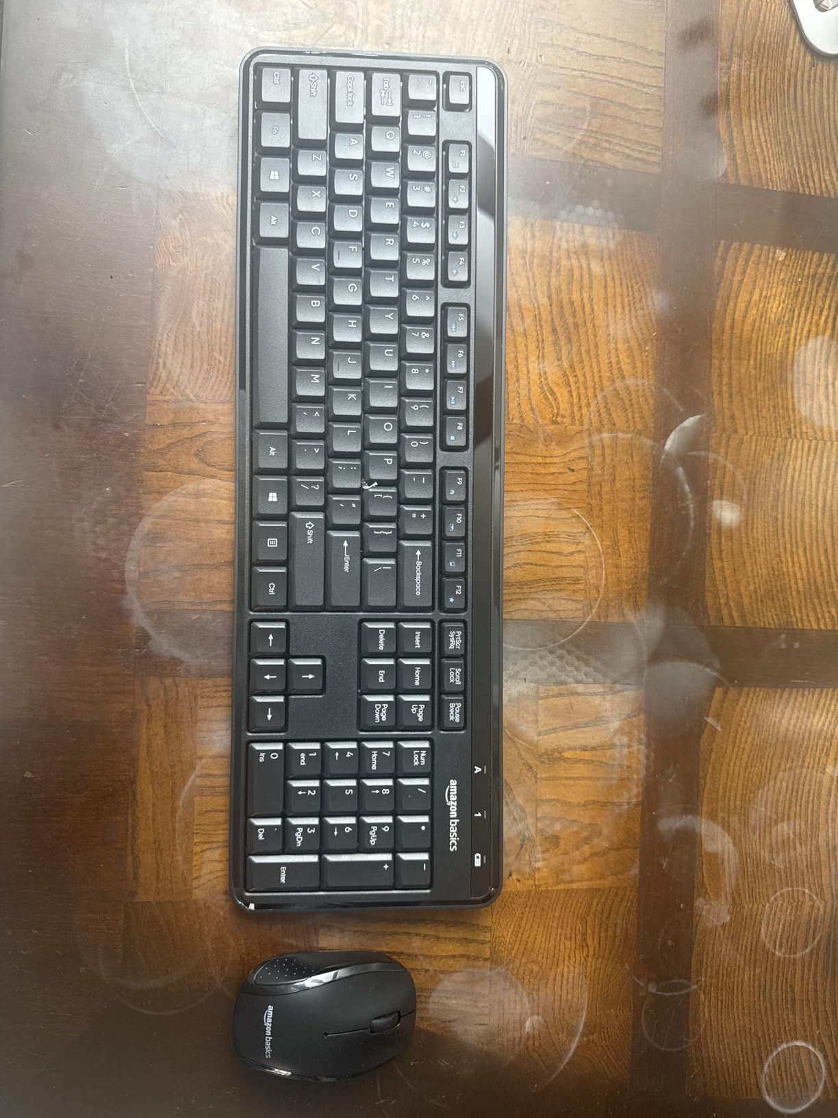 Amazon Basics 2.4GHz Wireless Keyboard and Mouse Combo Set, Quiet and Compact US Layout, Plug and Play, Unifying USB Receiver, Black customer photo 1