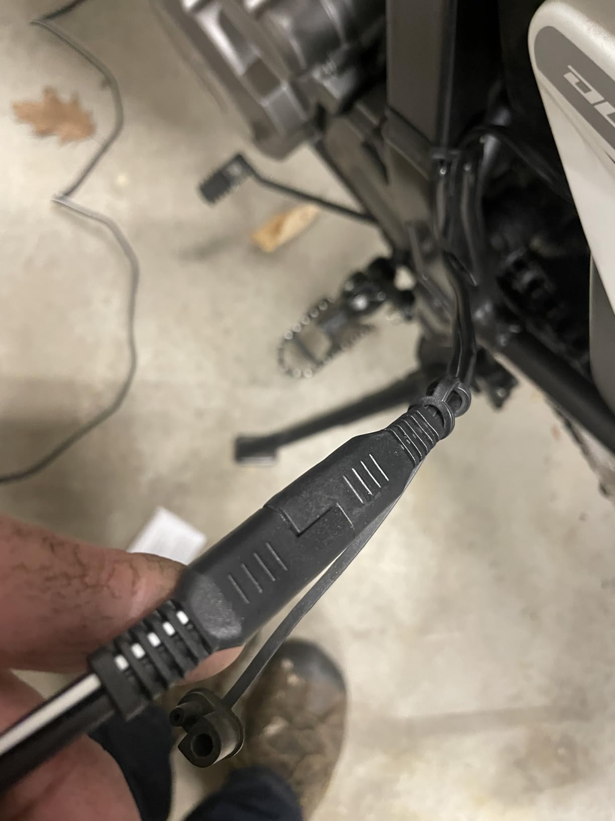 Schumacher Electric 0.8A Car Battery Charger and Maintainer, 2-in-1 Solution, for 12V Power Sport, Automotive, and Marine Batteries, SC1299 customer photo 1