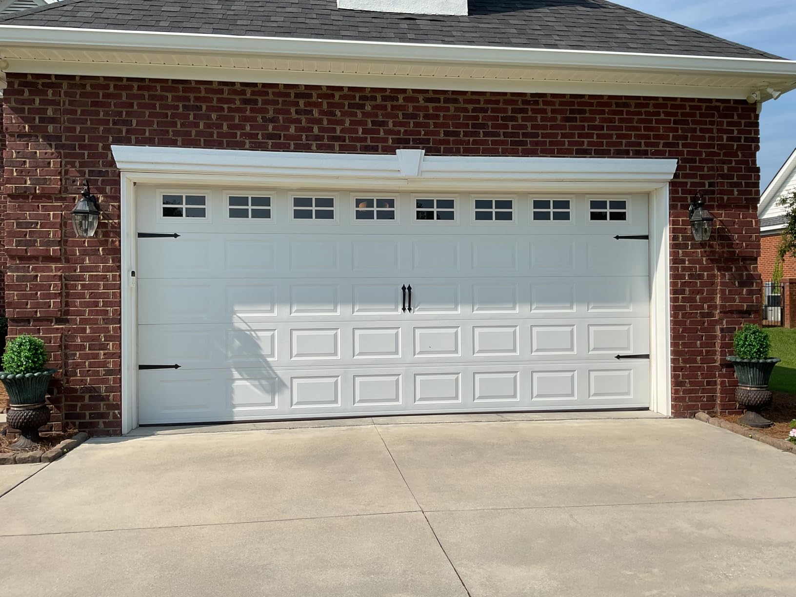 Classic Spade Magnetic Garage Door Hardware (6 Piece) customer photo 2