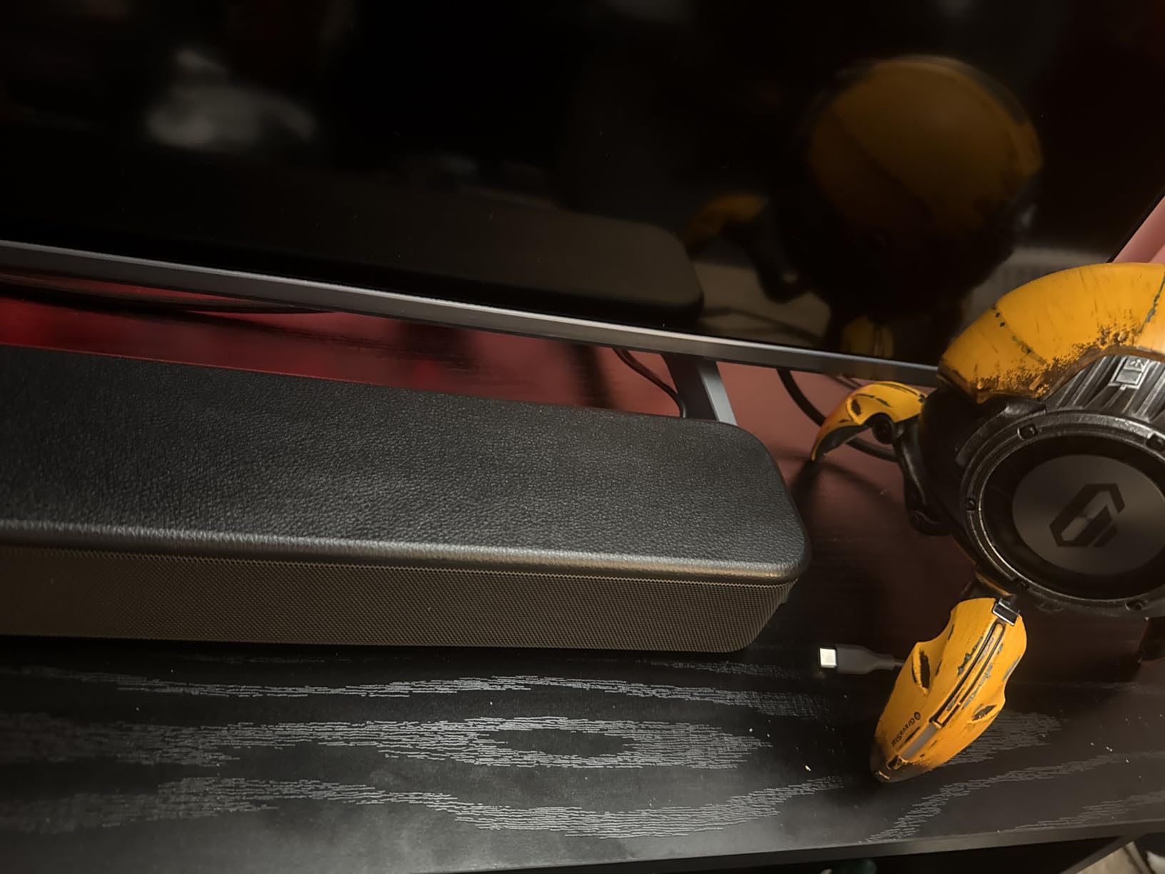 Sony S100F 2.0ch Soundbar with Bass Reflex Speaker, Integrated Tweeter and Bluetooth, (HTS100F), easy setup, compact, home office use with clear sound black customer photo 1