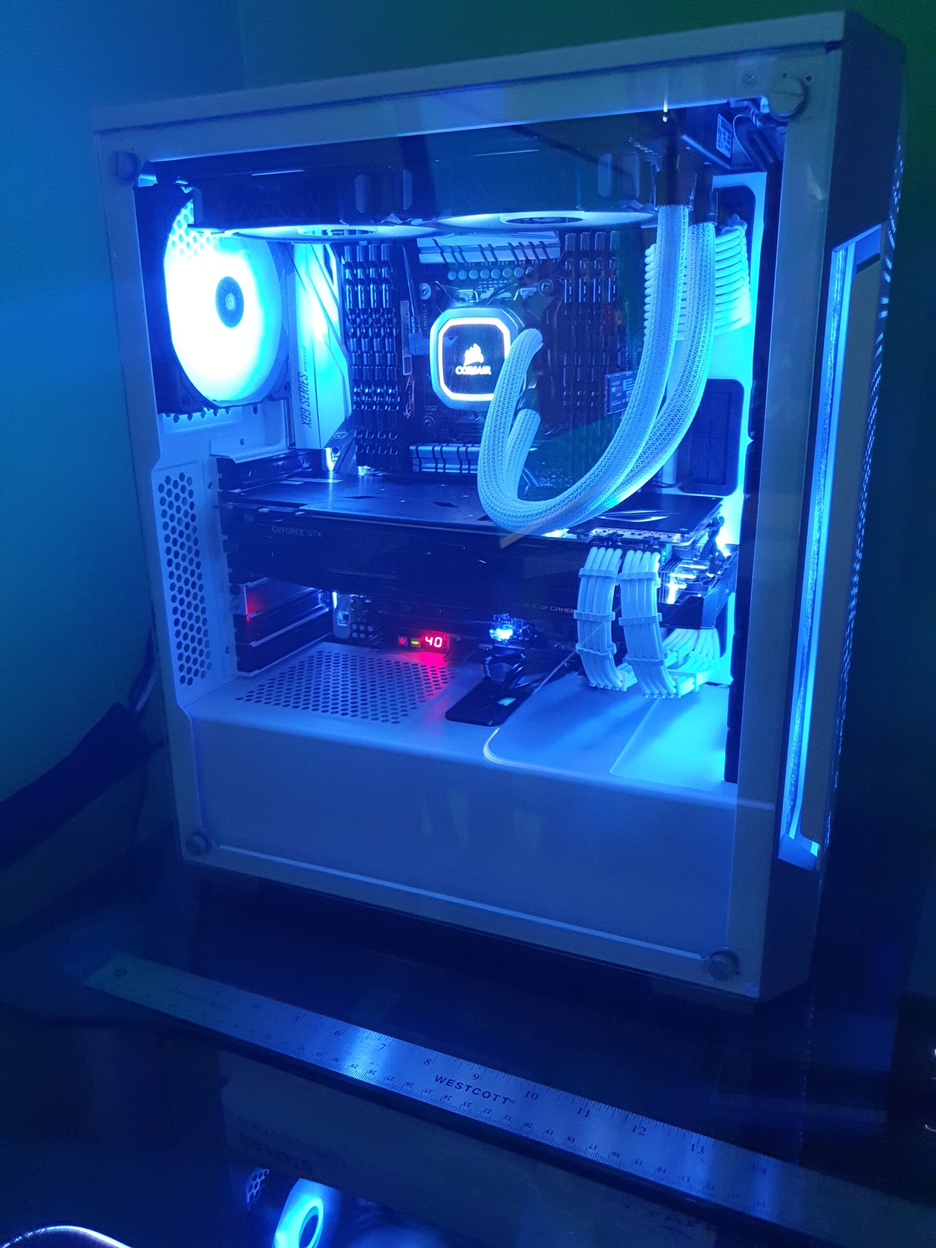 CableMod C-Series Pro ModMesh Sleeved Cable Kit for Corsair Type 4 RM Black Label/RMi/RMX (White) customer photo 2