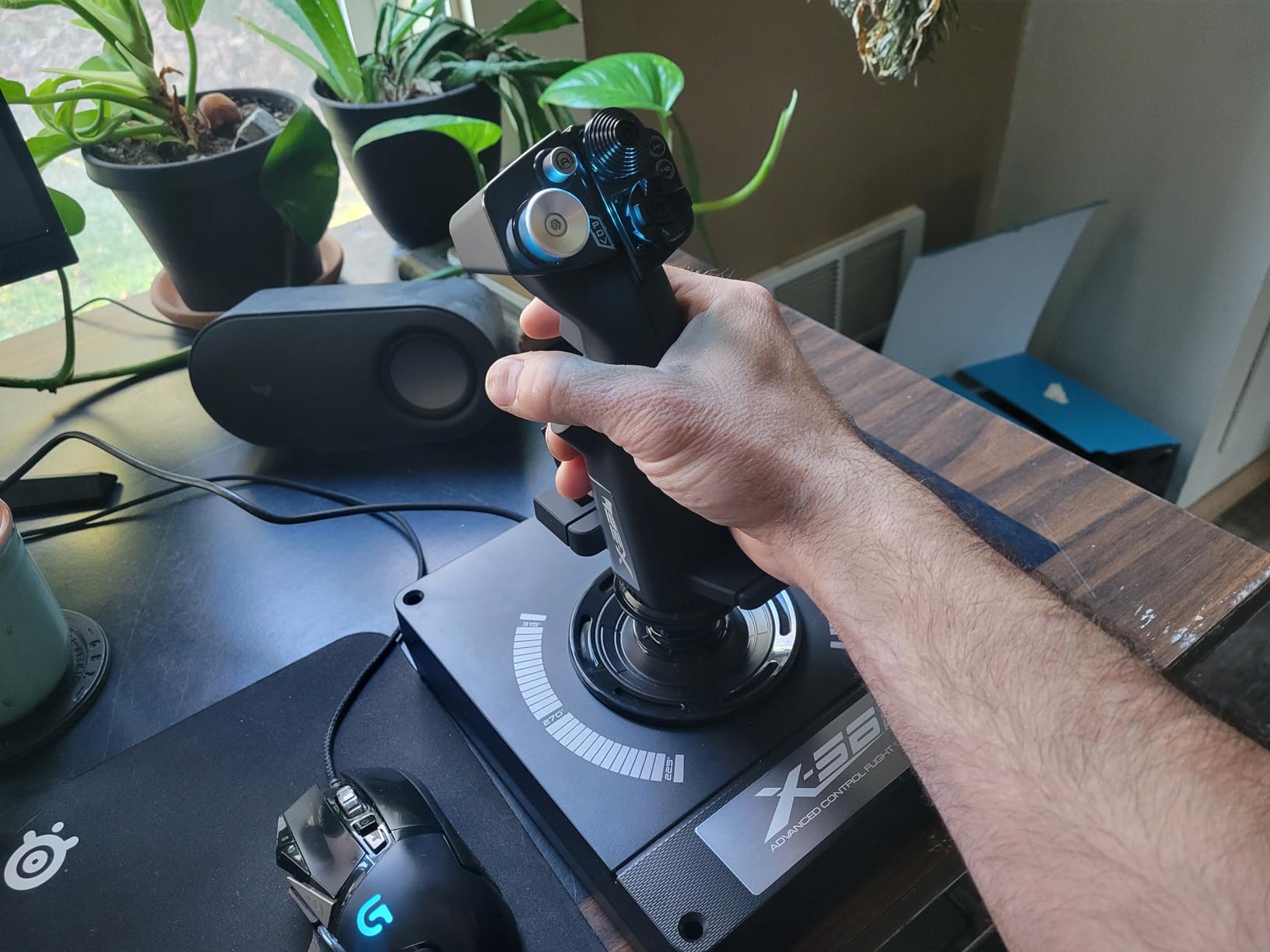 Logitech G X56 H.O.T.A.S Throttle and Joystick Flight Simulator Game Controller, 4 Spring Options, +189 Programmable Controls, RGB Lighting, 2x USB, PC - Black customer photo 2