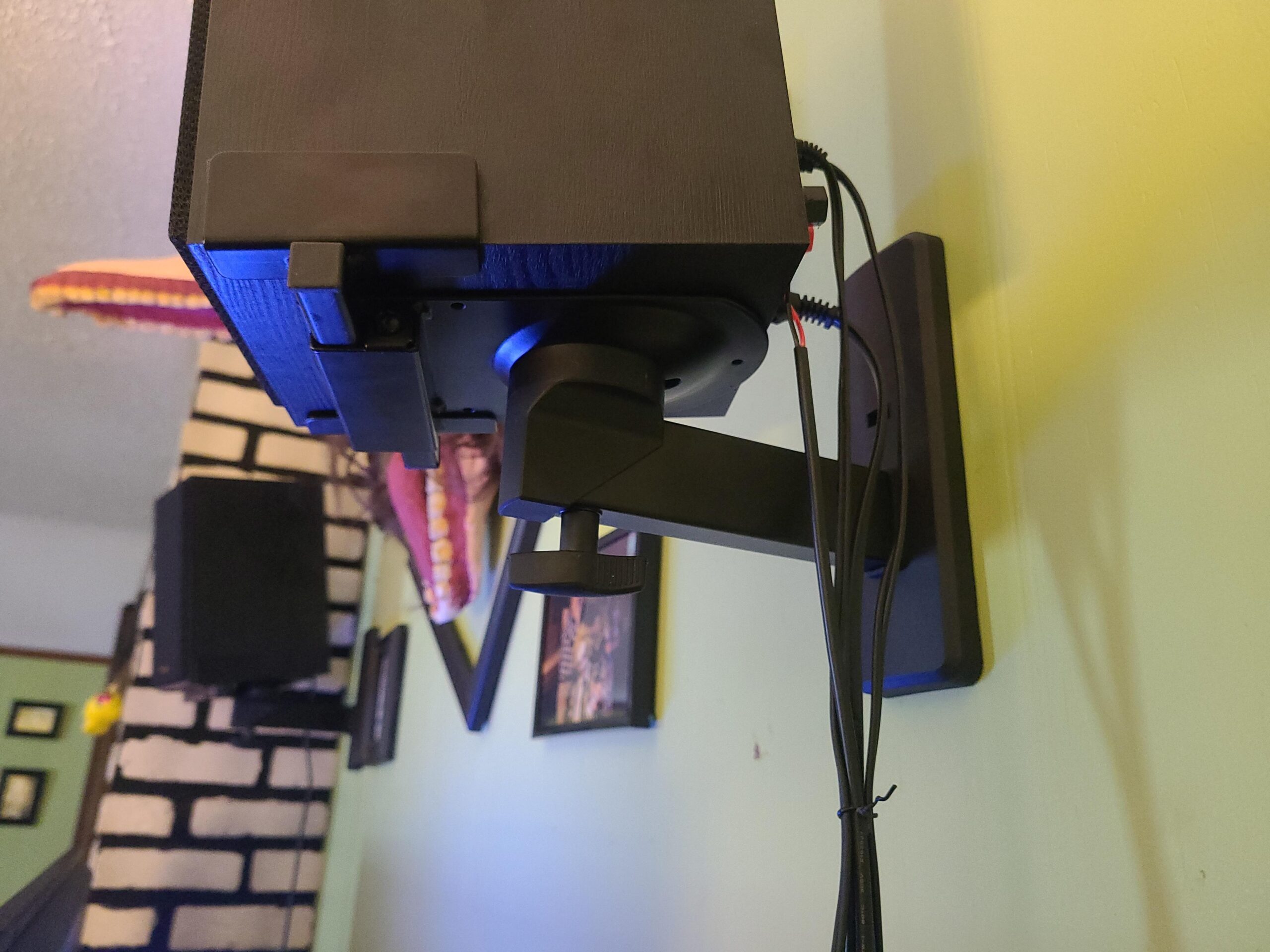 Rockville RHSB8 Adjustable Wall Mount Speaker Brackets (Pair), 180-Degree Swivel, 10-Degree Tilt, 40lb Capacity, Perfect for Home Theater and Studio Monitors customer photo 2