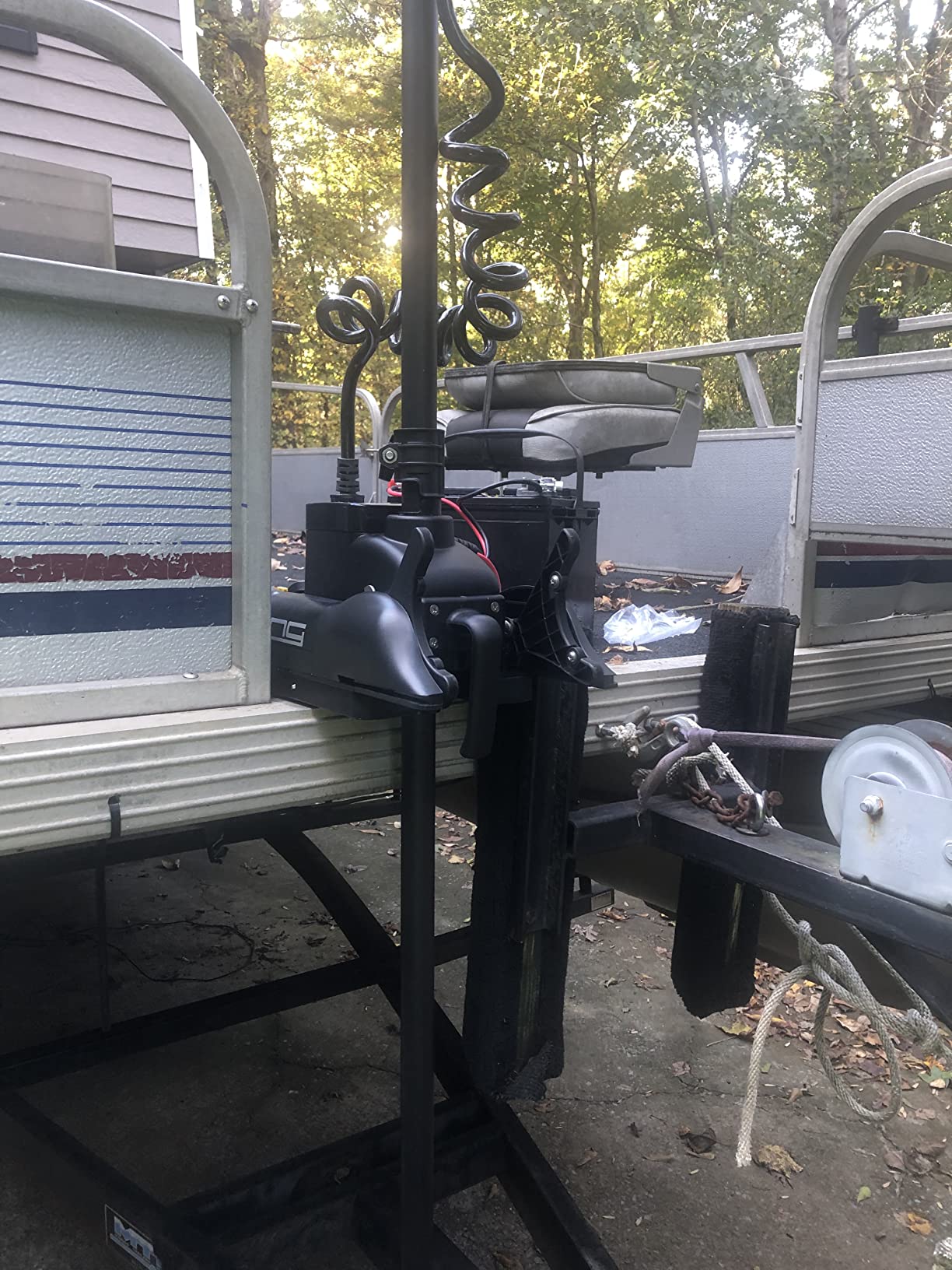 AQUOS Haswing CaymanB Bow Mount Electric Trolling Motor with Wireless Remote- 55 Lb. Thrust, 54in. Shaft, Saltwater & Freshwater customer photo 1