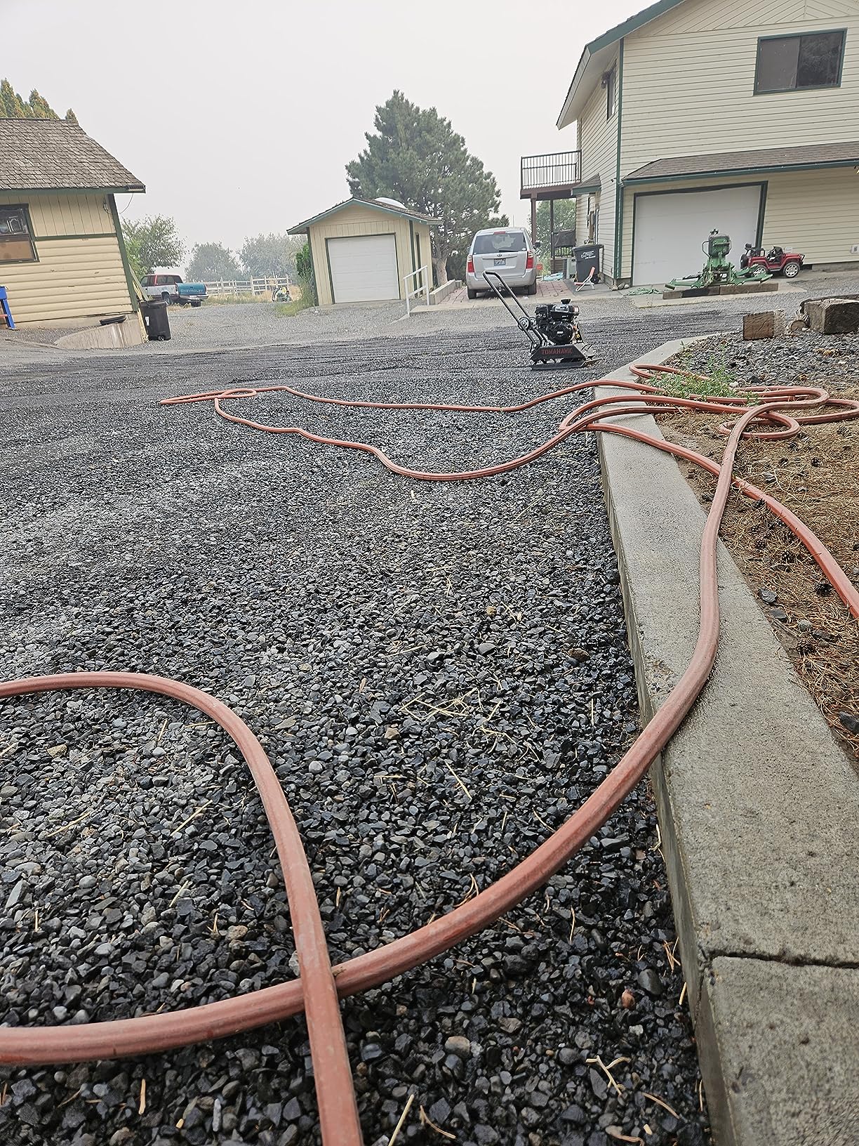 6 HP Subaru Engine Economic Plate Compactor Walk Behind Vibratory Dirt Soil Plate Compactor customer photo 1