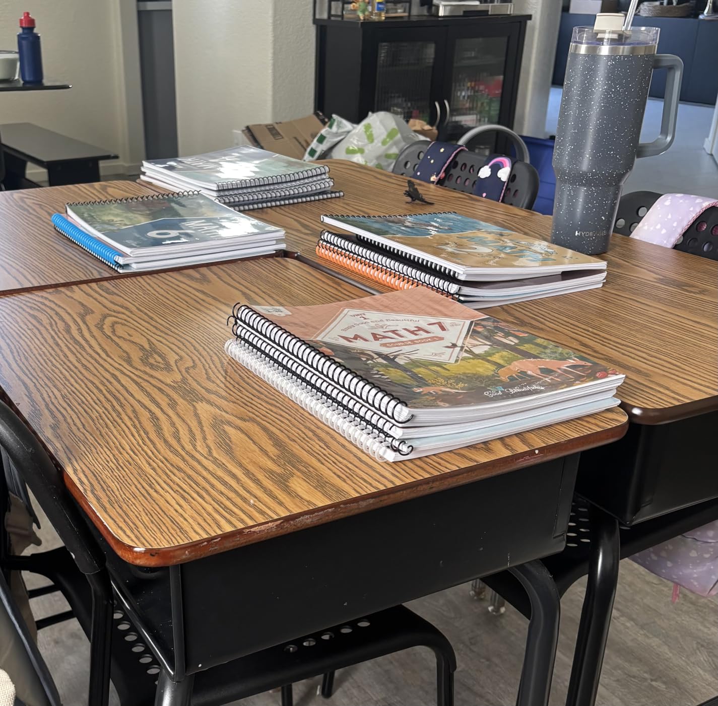 Rayson TD-132 Wire Binding Machine, 32-Hole Spiral Coil Binder, 3:1 Pitch, Punches 12 Sheets, Binds up to 120 Sheets, Sturdy Metal Construction customer photo 2