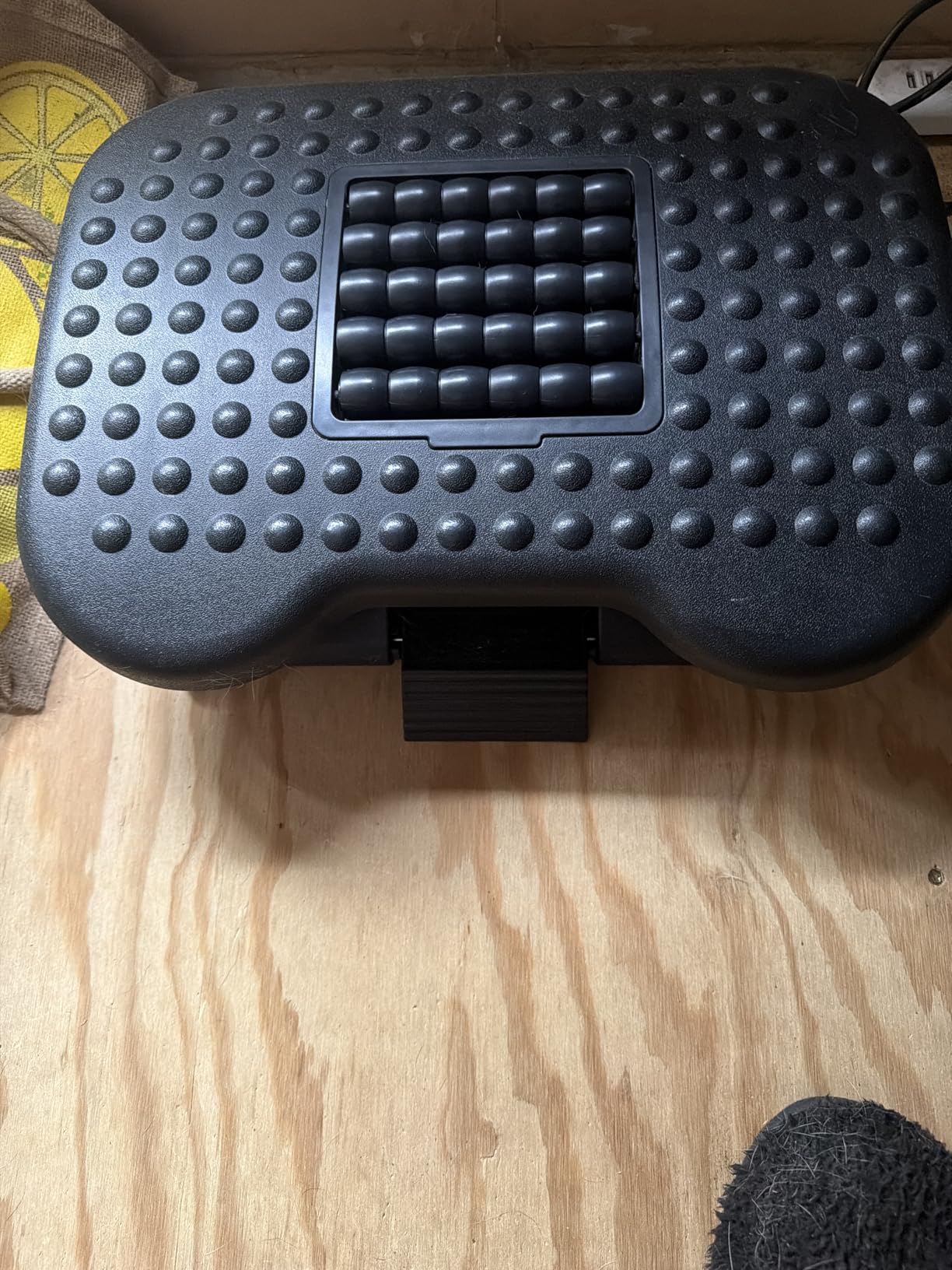 Mount-It! Ergonomic Under Desk Footrest with Massage Rollers, Adjustable Height & 30° Tilt Foot Rest Under Desk (4.25