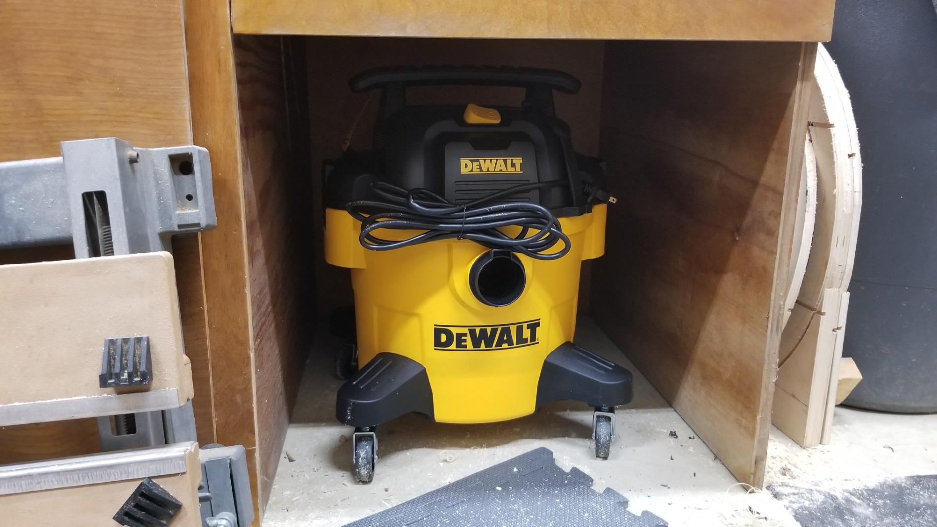 DEWALT DXV06P 4 Peak HP Shop Vacuums, 6 Gallon Poly Wet/Dry Vac, Heavy-Duty Shop Vacuum with Blower Function Yellow+Black customer photo 1