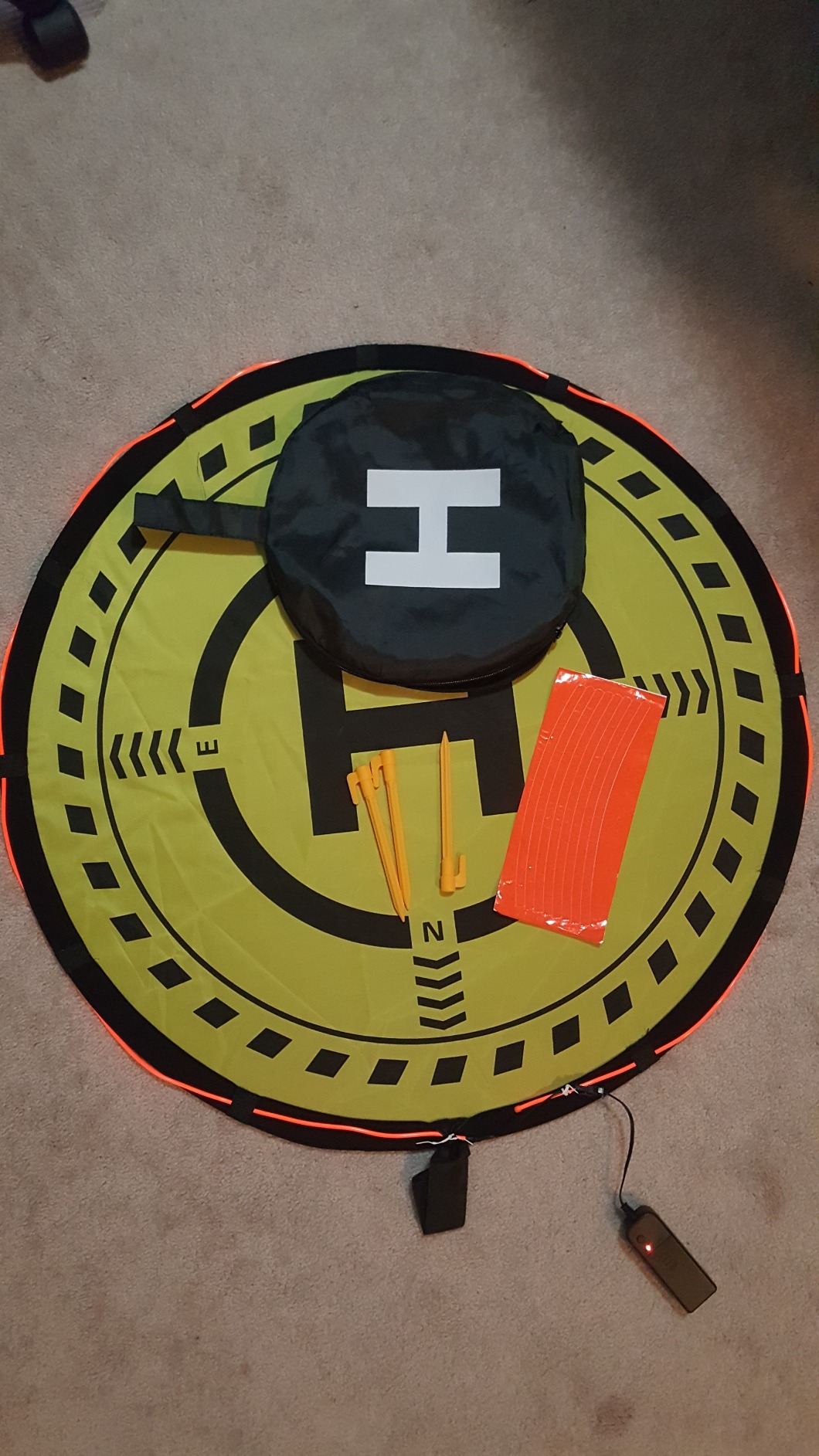 Drone Landing Pad with Night Vision LED Light - Universal 27.6 inch Waterproof Helipad customer photo 2