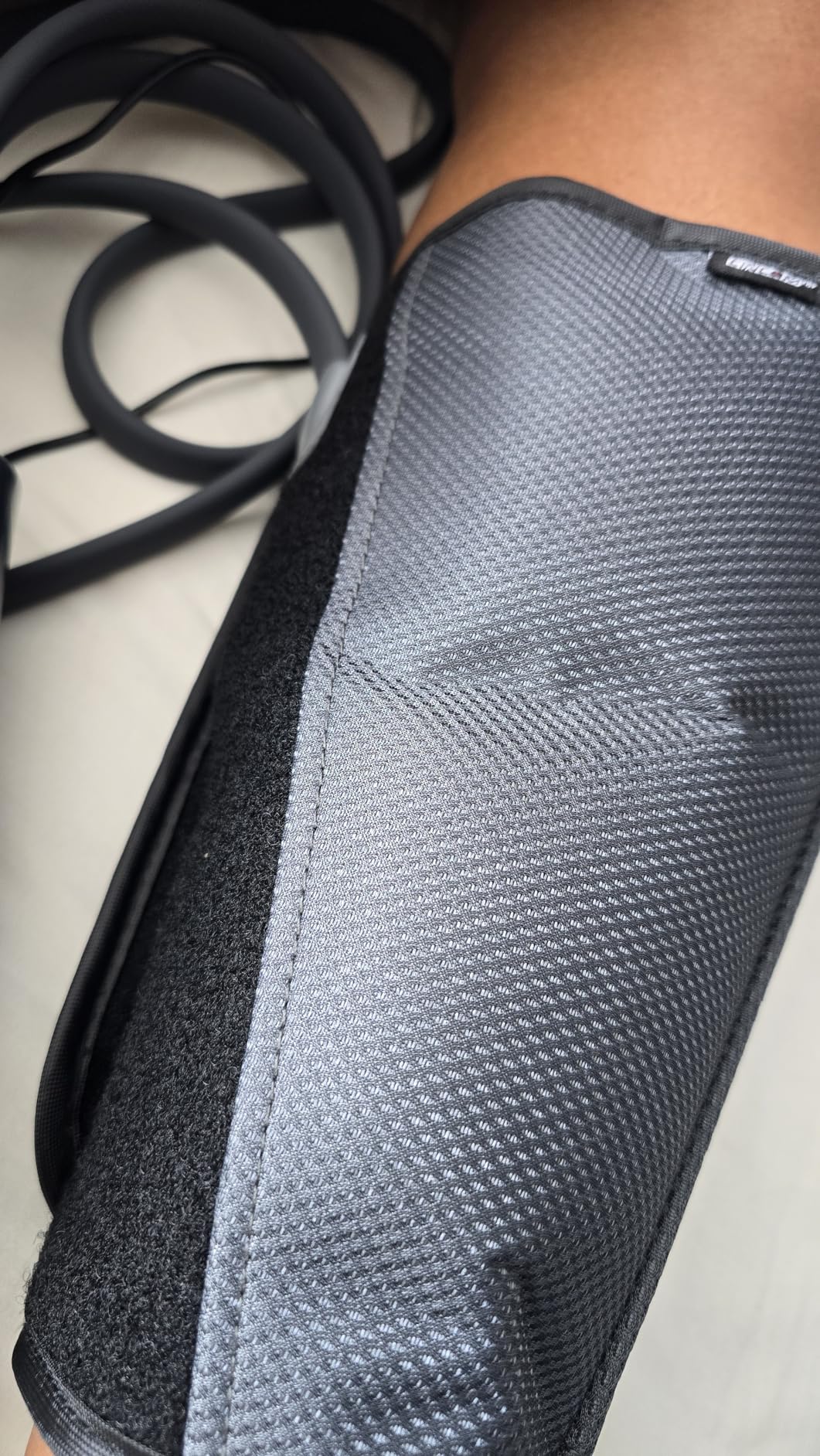 CINCOM Leg Massager for Circulation and Pain Relief, Air Compression Calf Massager with 2 Modes 3 Intensities Helpful for RLS Edema and Muscle Soreness customer photo 2