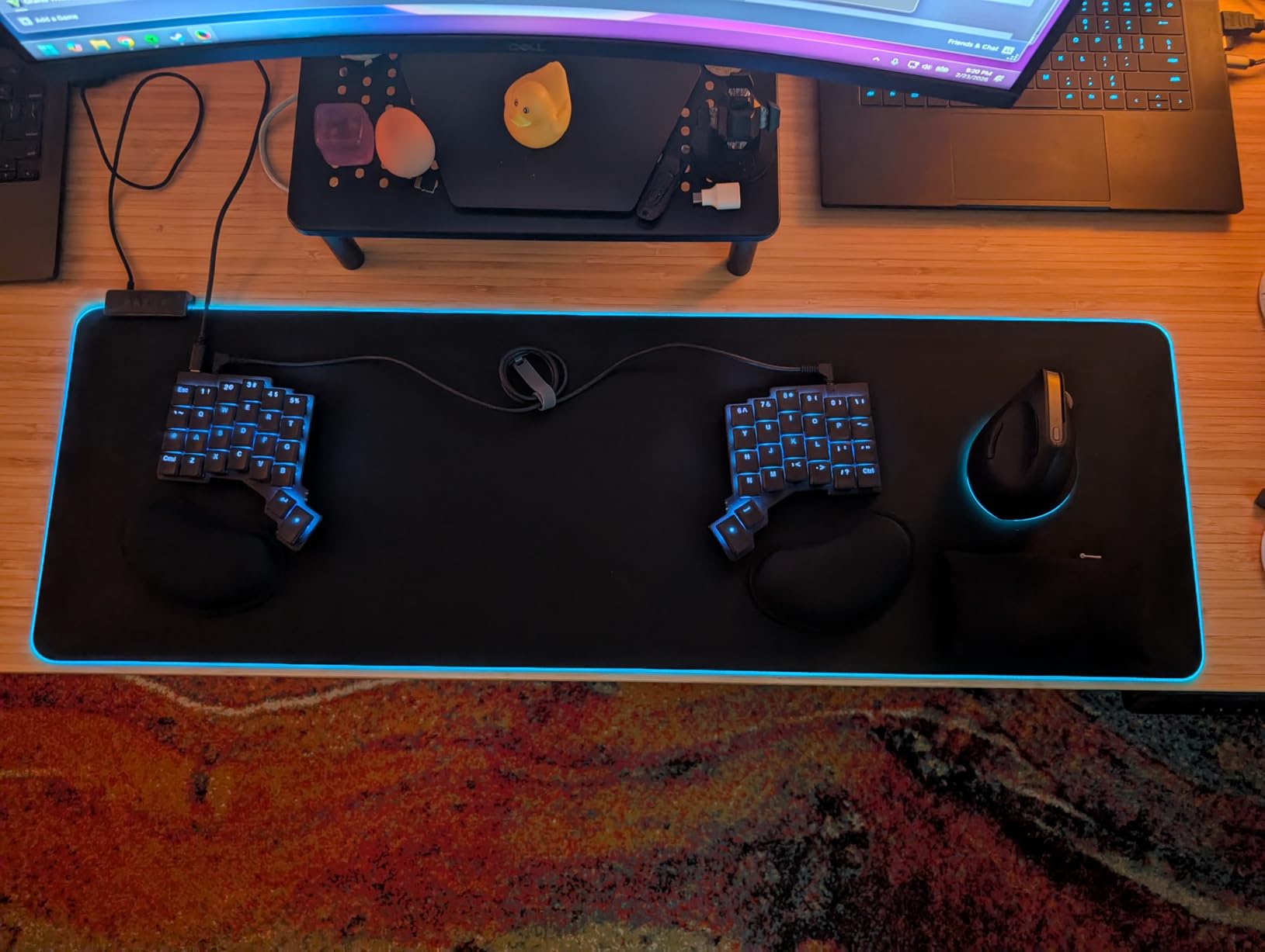 Razer Goliathus Extended Chroma Gaming Mousepad: Customizable Chroma RGB Lighting - Soft, Cloth Material - Balanced Control and Speed - Non-Slip Rubber Base - Classic Black customer photo 2