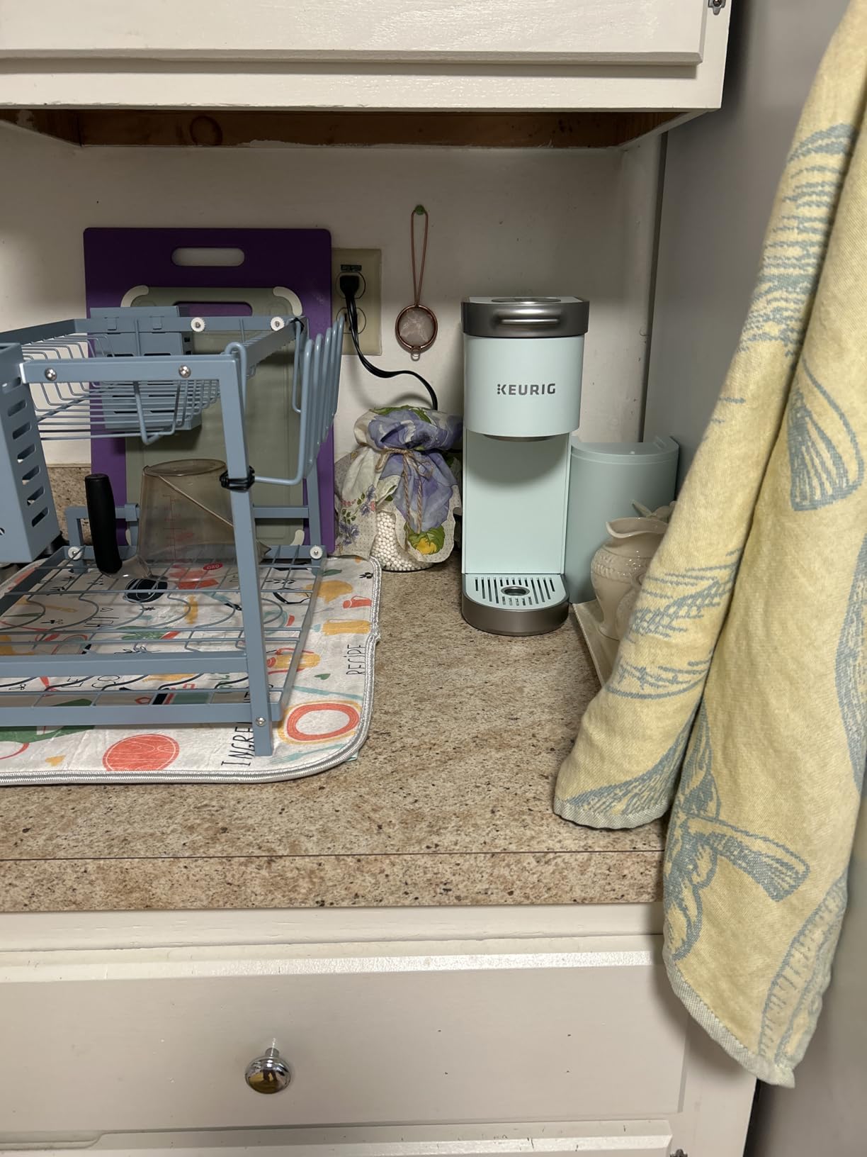 K-Mini Plus Single Serve K-Cup Pod Coffee Maker, with 6 to 12oz Brew Size, Stores up to 9 K-Cup Pods, Travel Mug Friendly, Matte Black customer photo 2