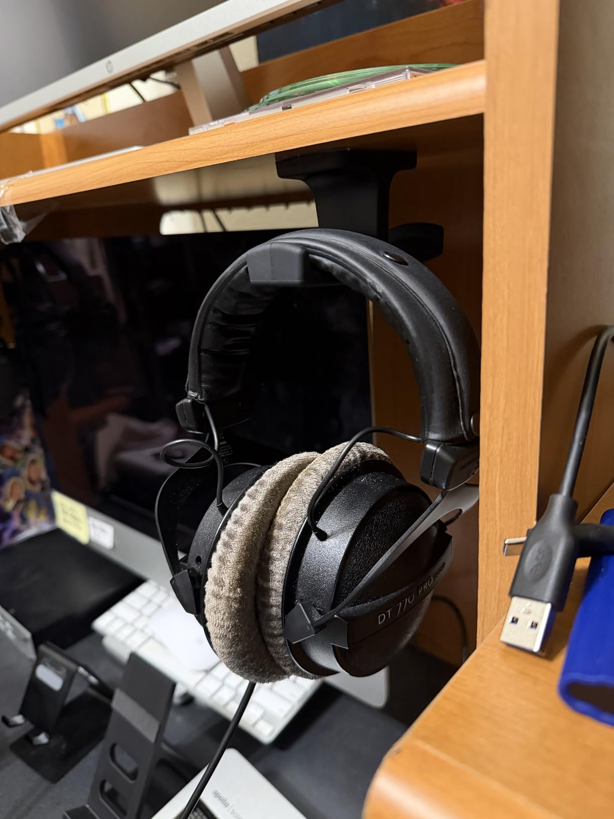 Elevation Lab The Anchor Pro - Extra Strong Under-Desk Headphone Stand Mount with Built-in Cord Management customer photo 2