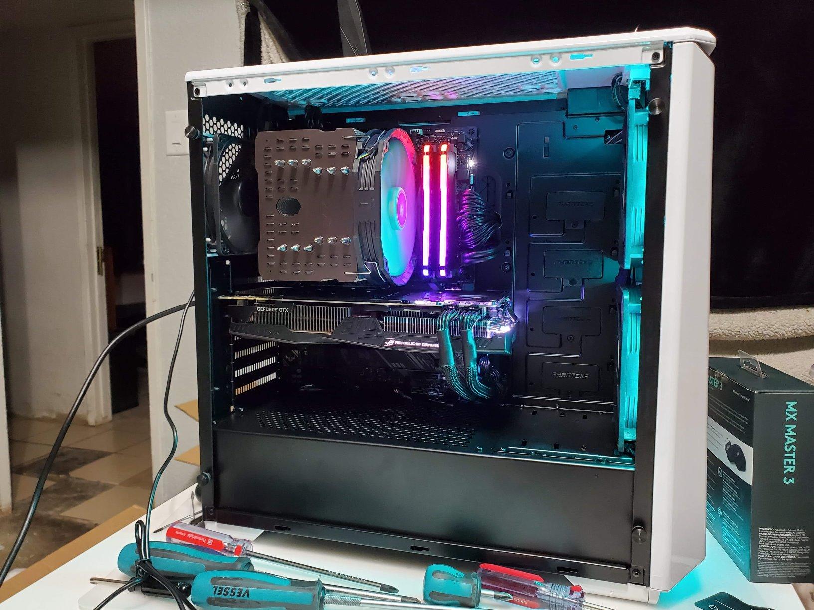 Cable Matters 2-Pack PWM 4 Pin Fan Extension Cable - 12 Inches customer photo 1