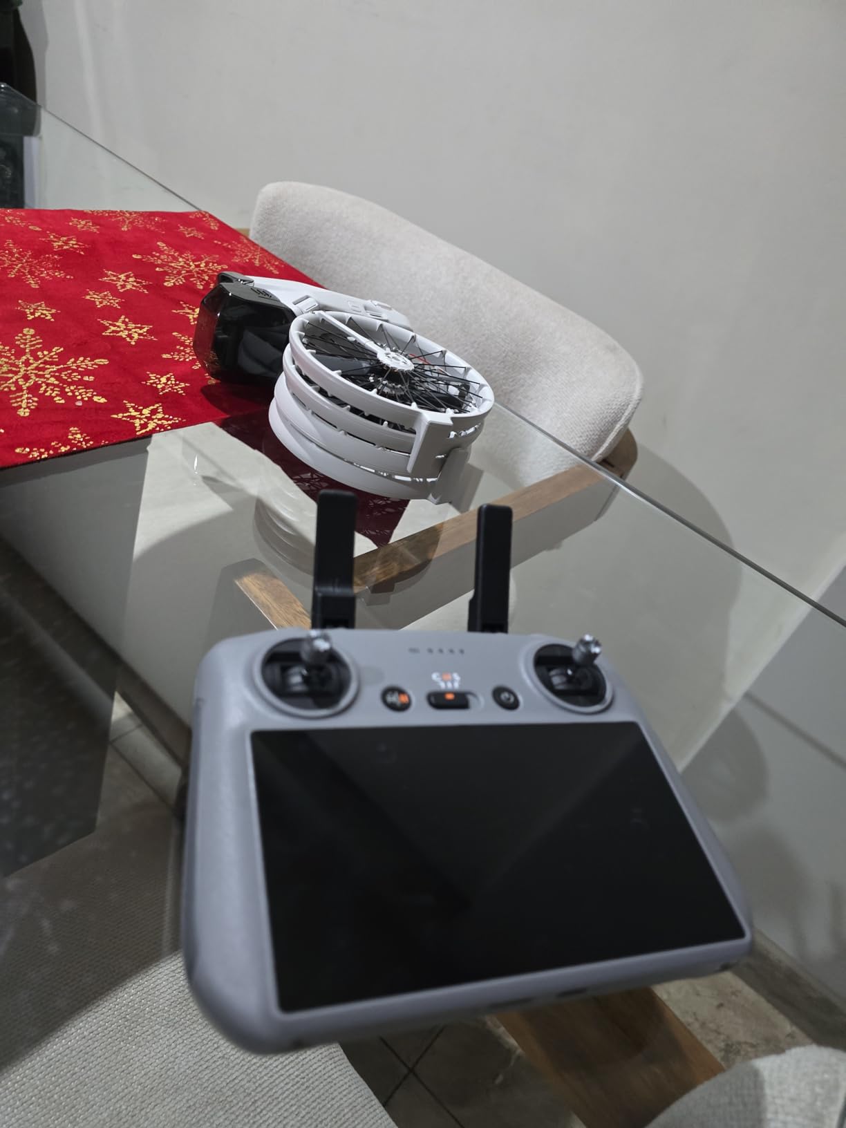 DJI Flip With RC 2 Screen Remote Controller, Follow Me Drone With 4K UHD Camera for Adults, Under 249 g, 3-Axis Gimbal Stabilization, 44000ft/13km Video Transmission, Palm Takeoff, 31-Min Flight Time customer photo 1