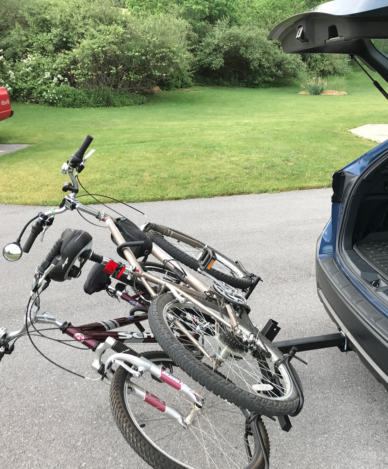 MaxxHaul Platform Bike Rack for 2 Bikes - Hitch Mounted Tray Carrier for SUV, Van, & Truck - Adjustable Tire Cradles & Foam Padded Hooks - Fits 2