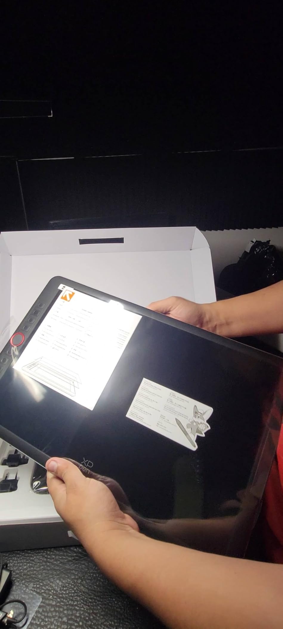 XP-PEN Artist12 11.6 Inch FHD Drawing Monitor Pen Display Graphic Monitor with PN06 Battery-Free Multi-Function Pen Holder and Glove 8192 Pressure Sensitivity customer photo 2