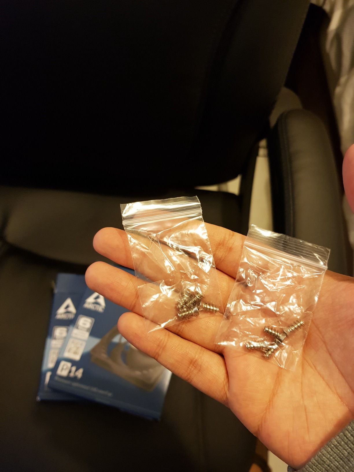 ARCTIC P14 - PC Fan, 140mm Case Fan, Pressure-optimised, Quiet Motor, Computer, Fan Speed: 1700 RPM - Black customer photo 2