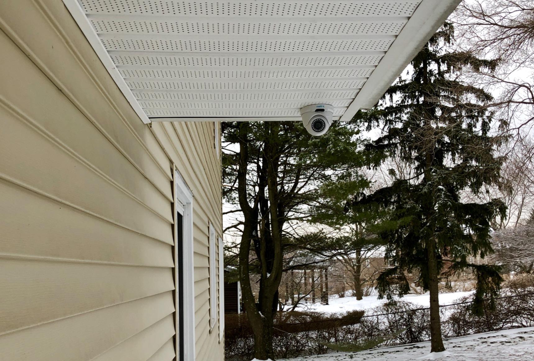 REOLINK Smart 5MP 8CH Home Security Camera System, 4pcs Wired PoE IP Cameras Outdoor with Person/Pet/Vehicle Detection, 4K 8CH NVR with 2TB HDD for 24-7 Recording, RLK8-520D4-5MP customer photo 1