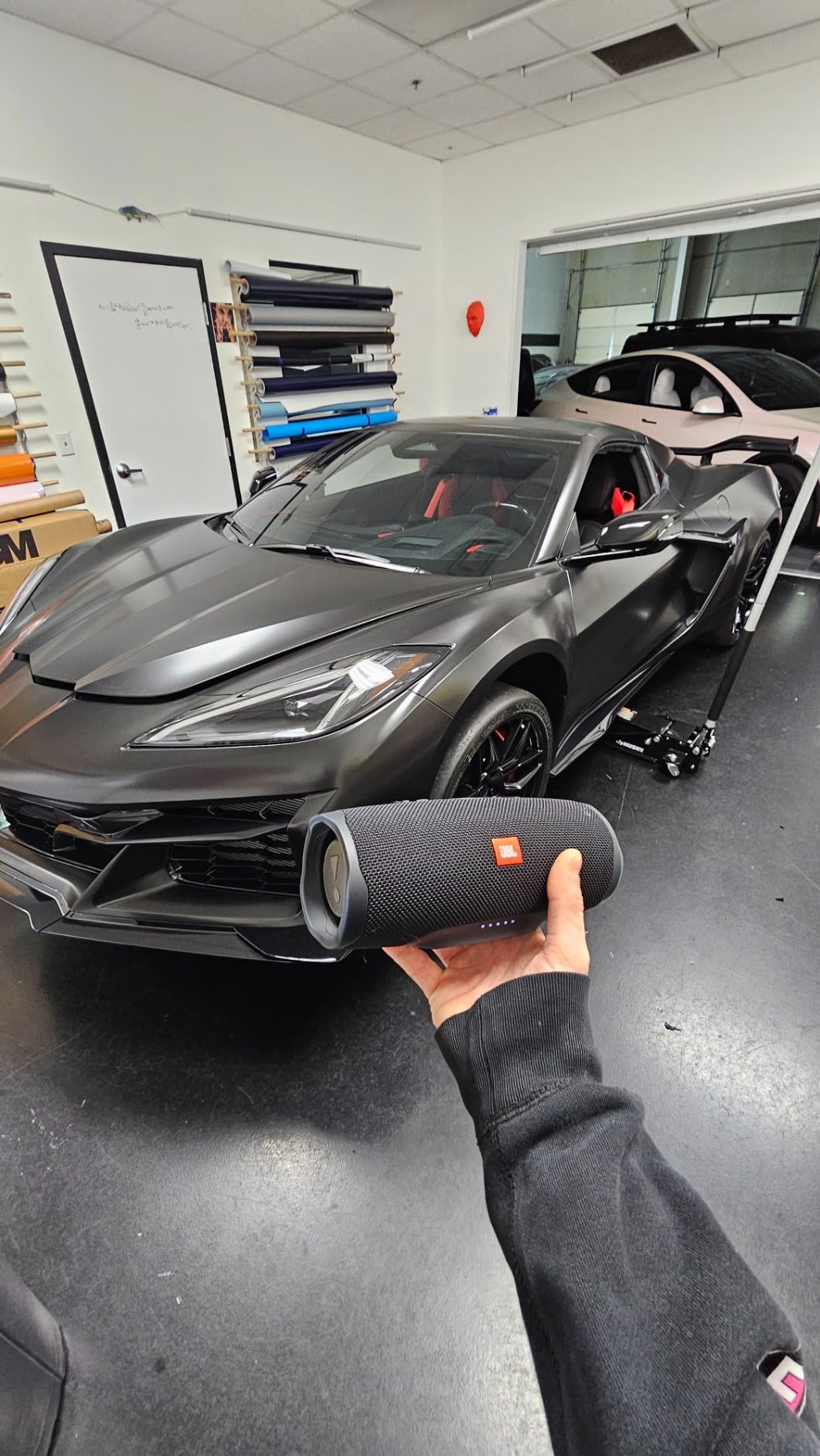 JBL Charge 4 - Waterproof Portable Bluetooth Speaker - Black customer photo 1