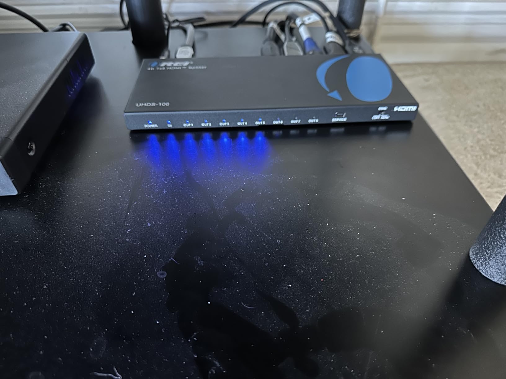 OREI UltraHD 4K @ 60 Hz 1 X 4 HDMI Splitter 1 in 4 Out 4 Port 4: 8-Bit - HDMI 2.0, HDCP 2.0, 18 Gbps, EDID, Duplicate / Mirror 4K Screens - UHDS-104 customer photo 2