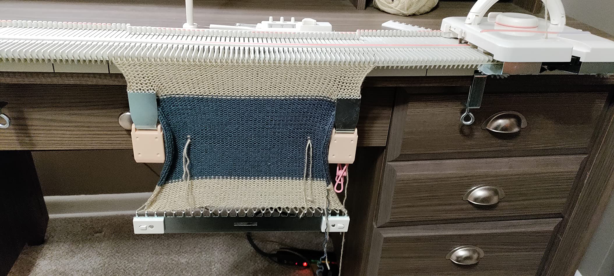 LK150 6.5mm Mid Gauge Plastic Domestic Knitting Machine Includes Yarn Needles Accessories for Adults/Kids customer photo 2